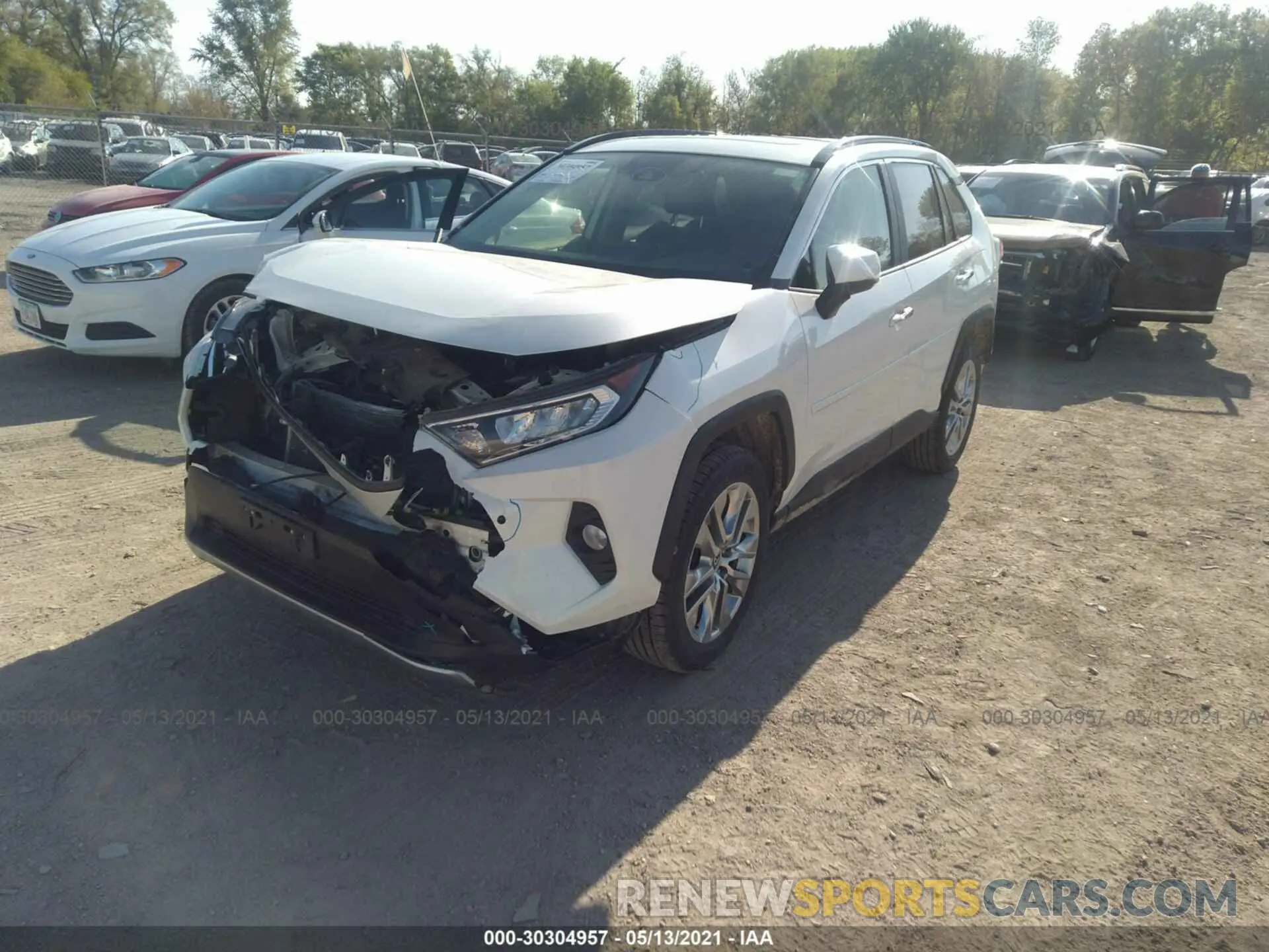 2 fotografías del automóvil dañado JTMN1RFV4KJ006813 TOYOTA RAV4 2019
