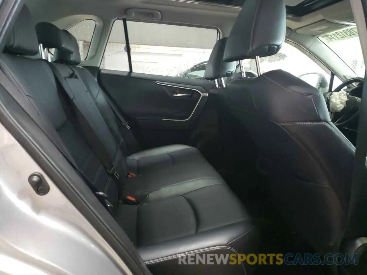 11 fotografías del automóvil dañado JTMN1RFV6KD522010 TOYOTA RAV4 2019