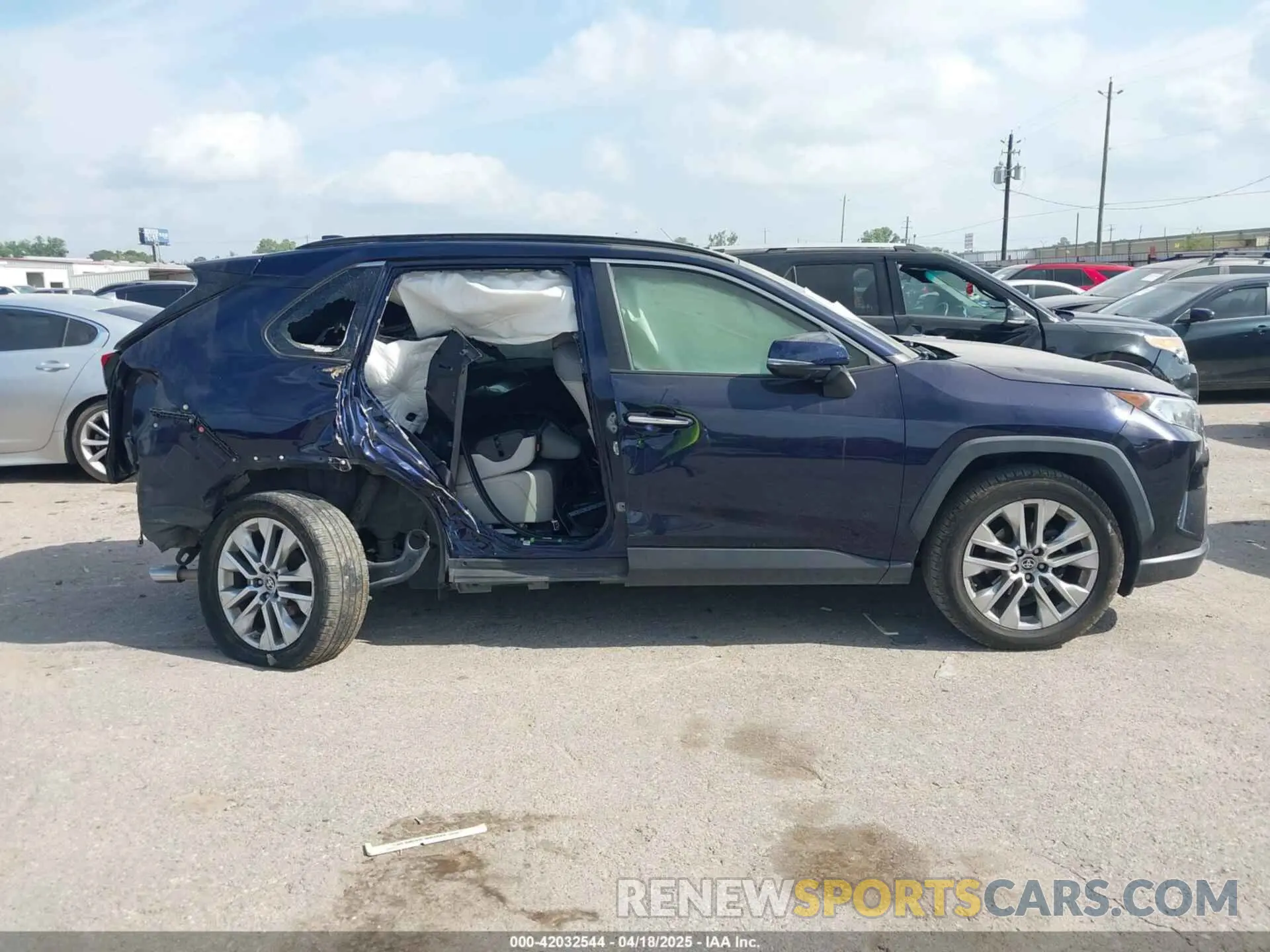 14 fotografías del automóvil dañado JTMN1RFV7KD523098 TOYOTA RAV4 2019