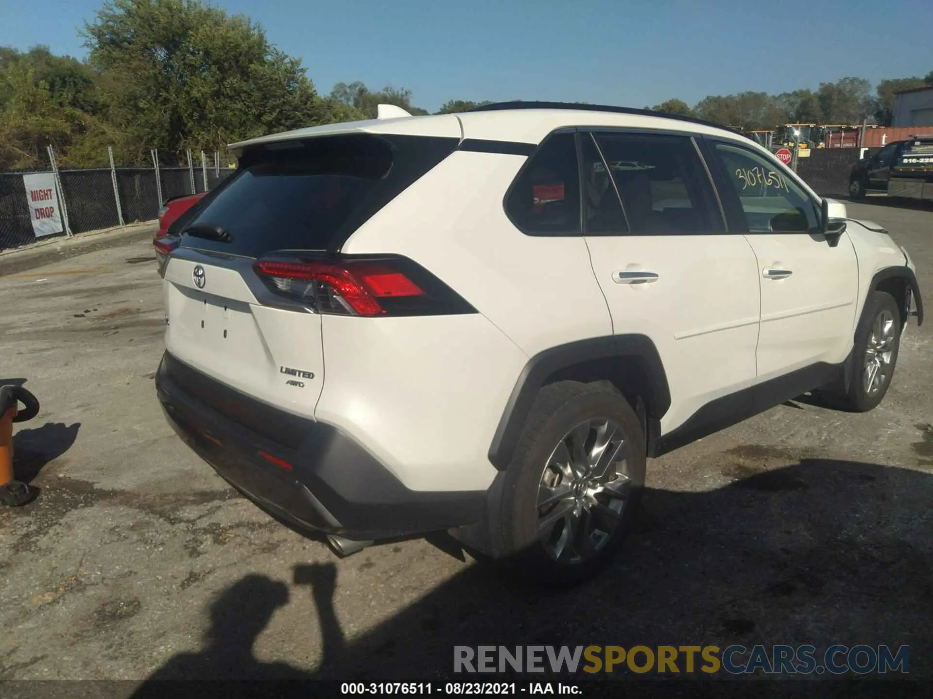 4 fotografías del automóvil dañado JTMN1RFVXKJ006847 TOYOTA RAV4 2019