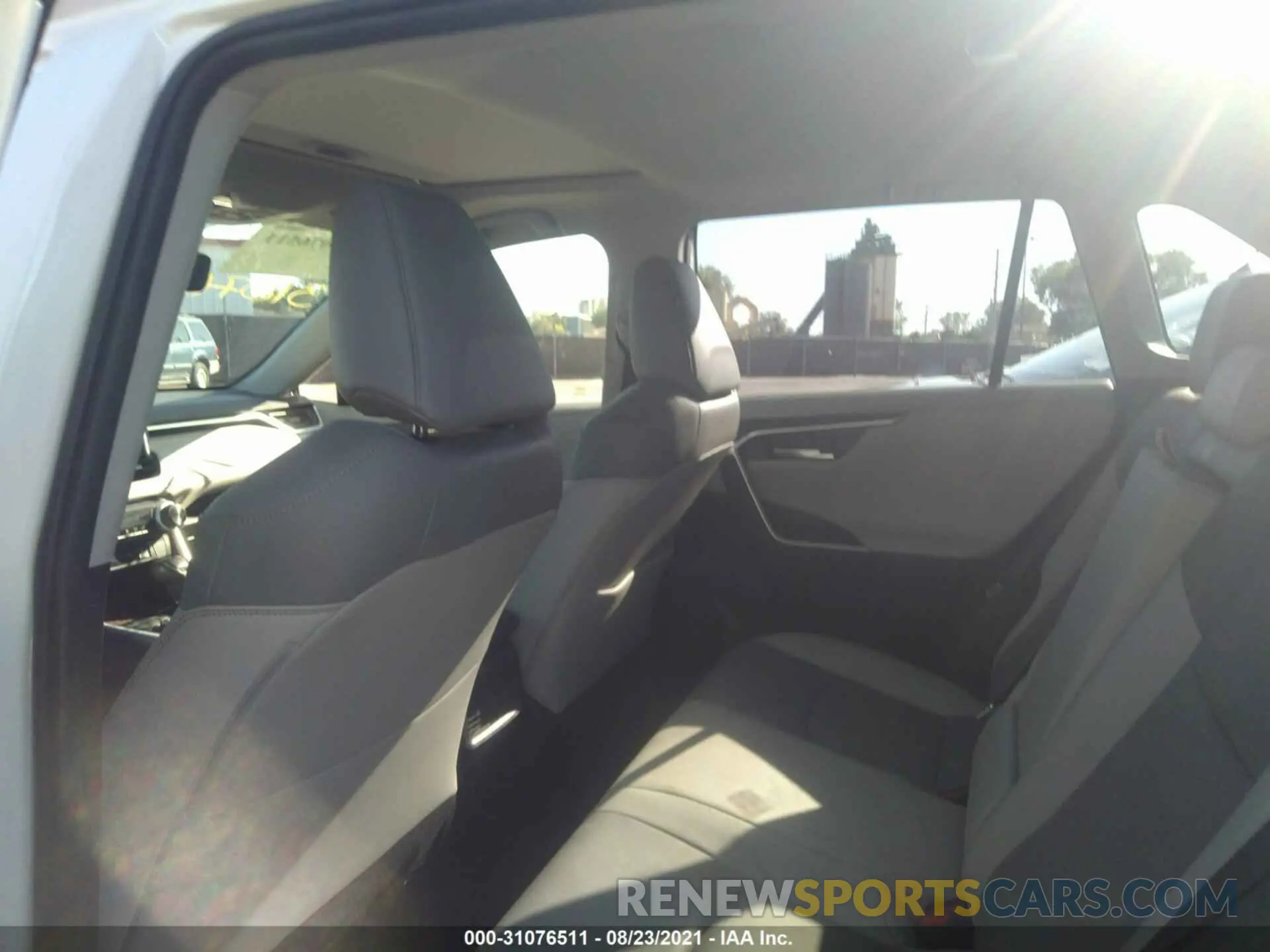 8 fotografías del automóvil dañado JTMN1RFVXKJ006847 TOYOTA RAV4 2019