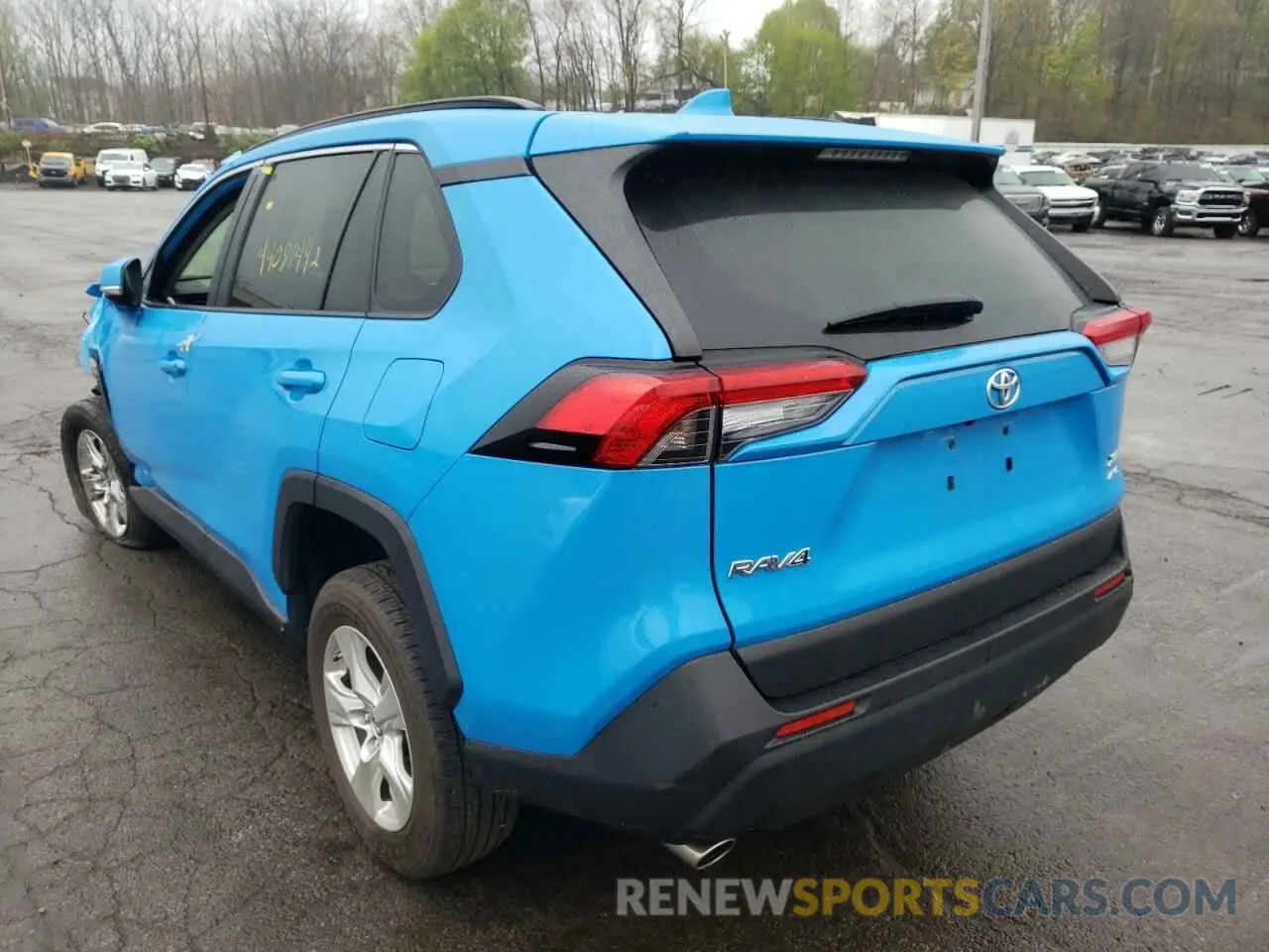 3 fotografías del automóvil dañado JTMP1RFV0KD009733 TOYOTA RAV4 2019