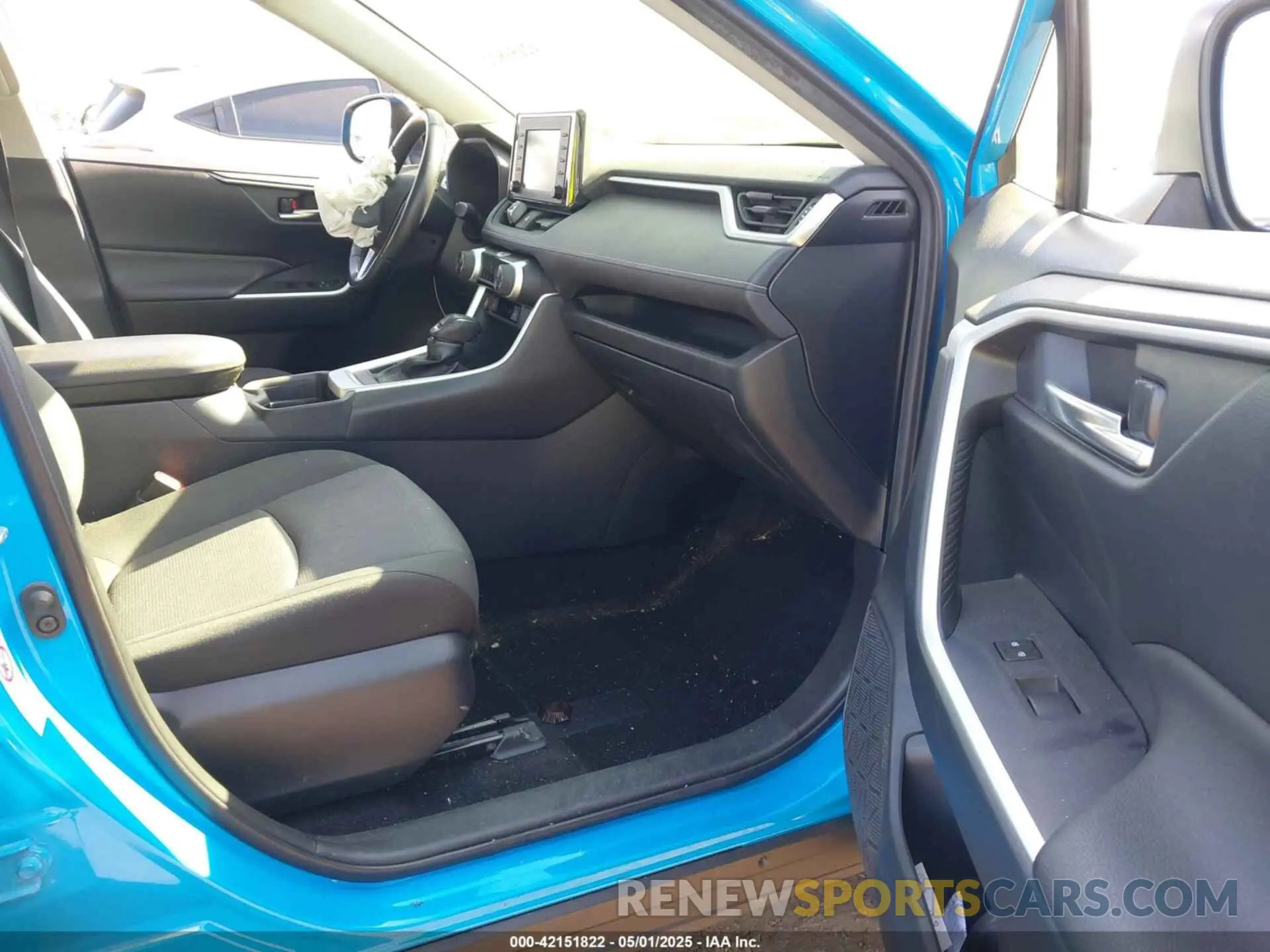 5 fotografías del automóvil dañado JTMP1RFV0KJ004470 TOYOTA RAV4 2019