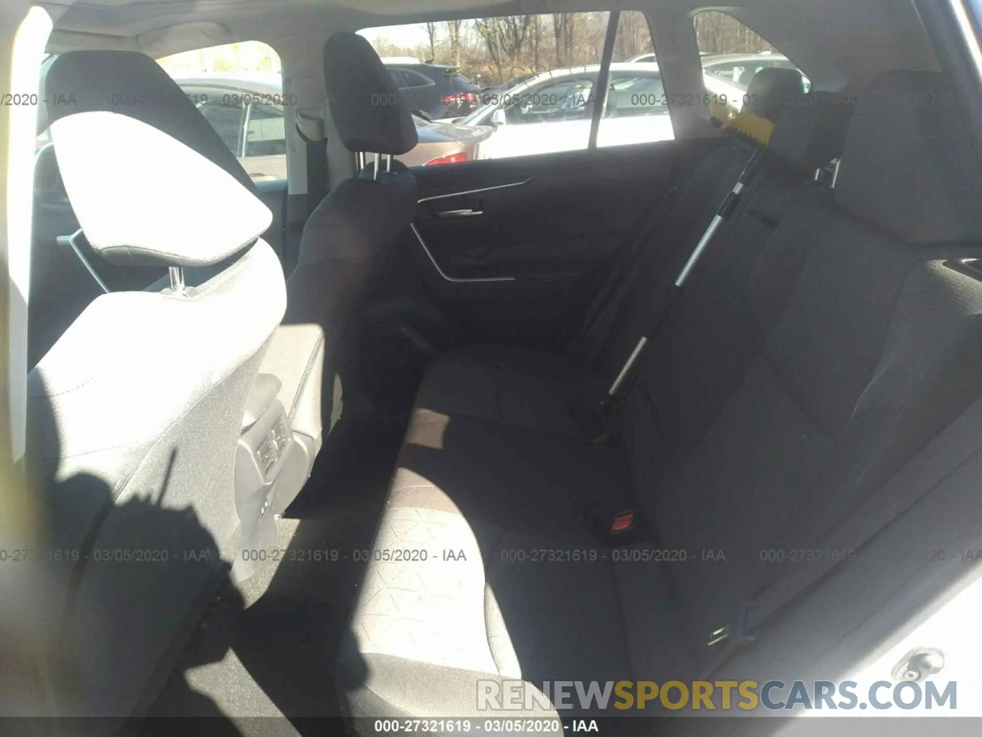 8 fotografías del automóvil dañado JTMP1RFV1KD007599 TOYOTA RAV4 2019