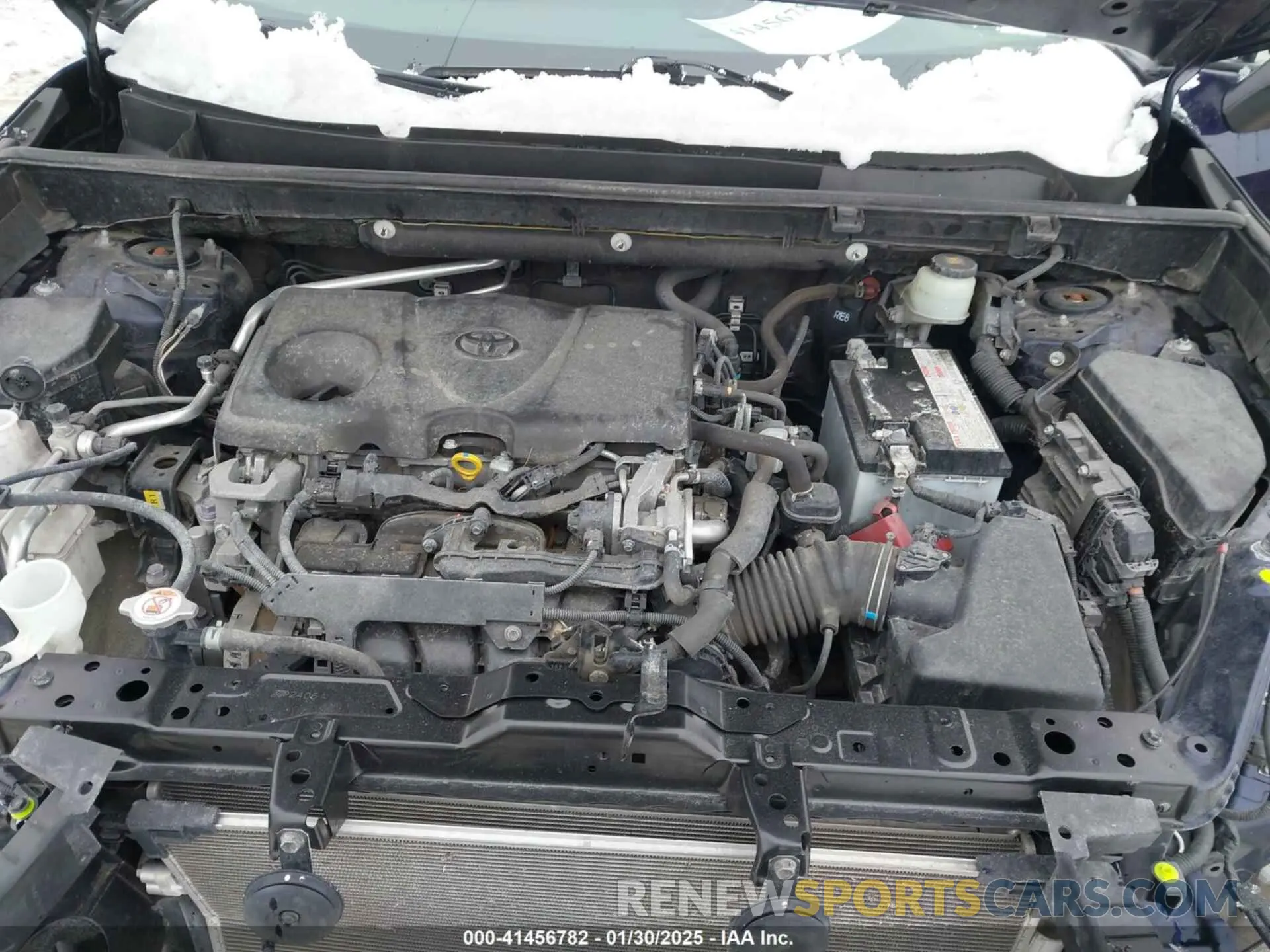 10 fotografías del automóvil dañado JTMP1RFV1KD505169 TOYOTA RAV4 2019