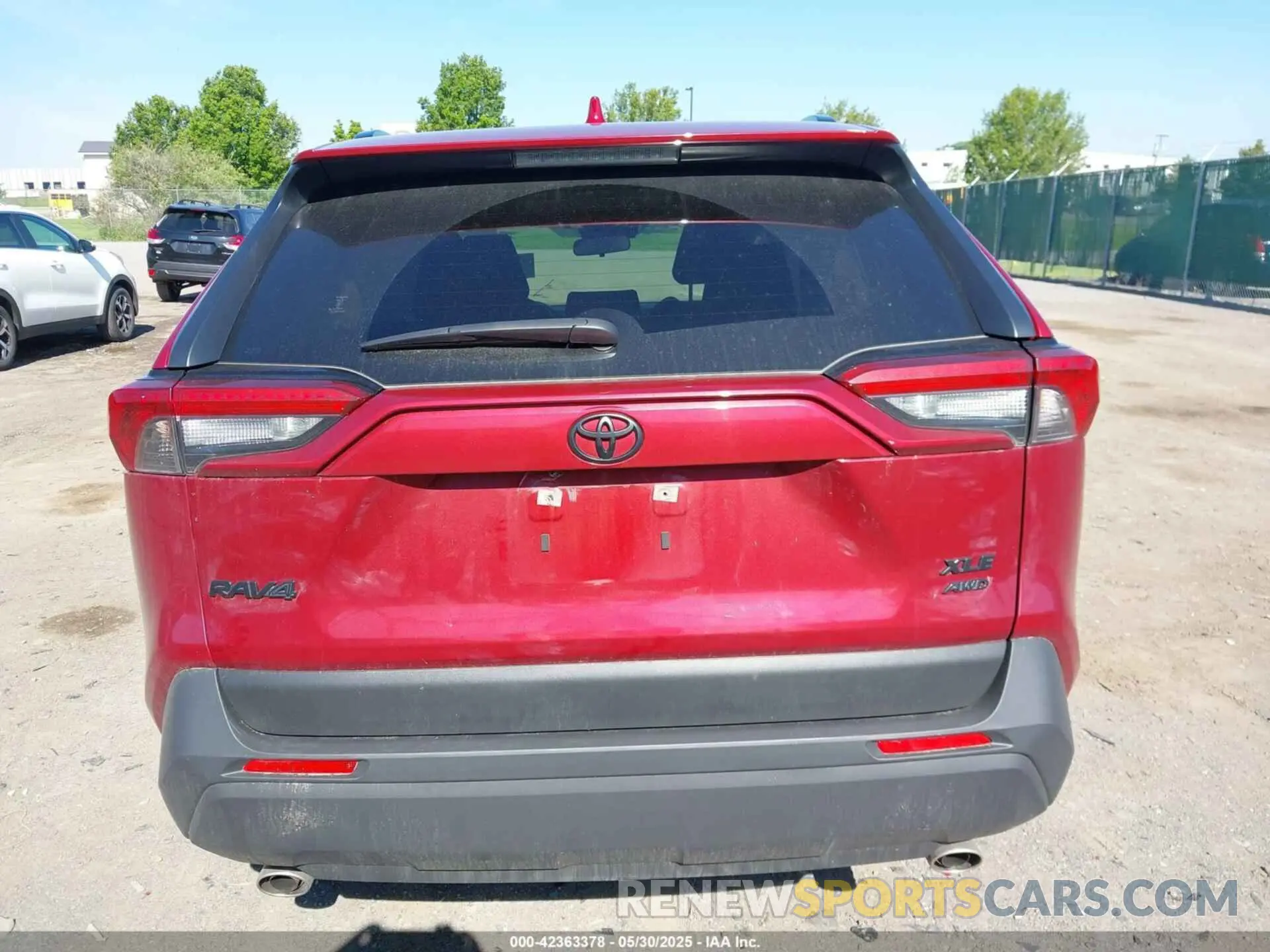 16 fotografías del automóvil dañado JTMP1RFV1KD521730 TOYOTA RAV4 2019