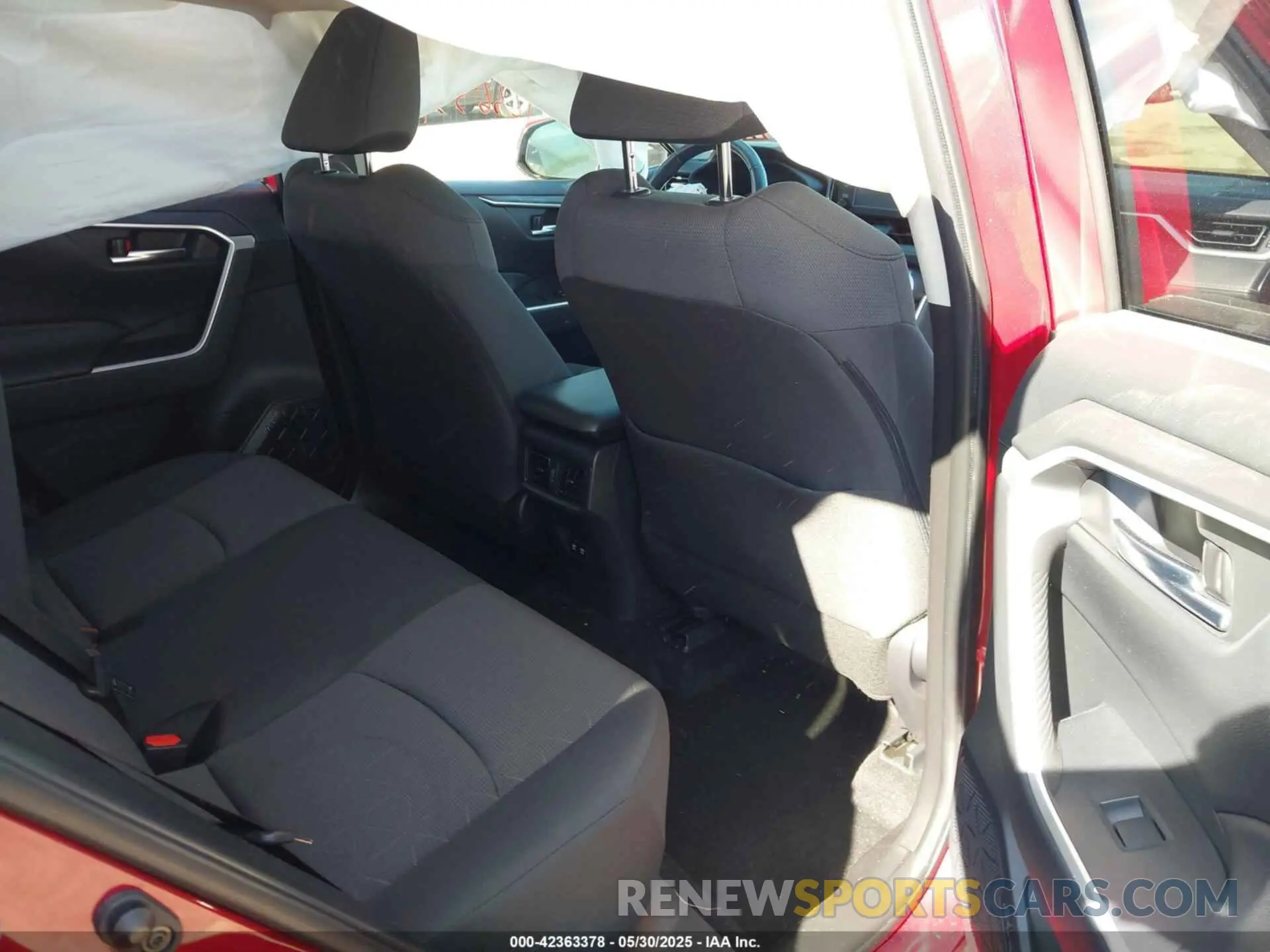 8 fotografías del automóvil dañado JTMP1RFV1KD521730 TOYOTA RAV4 2019
