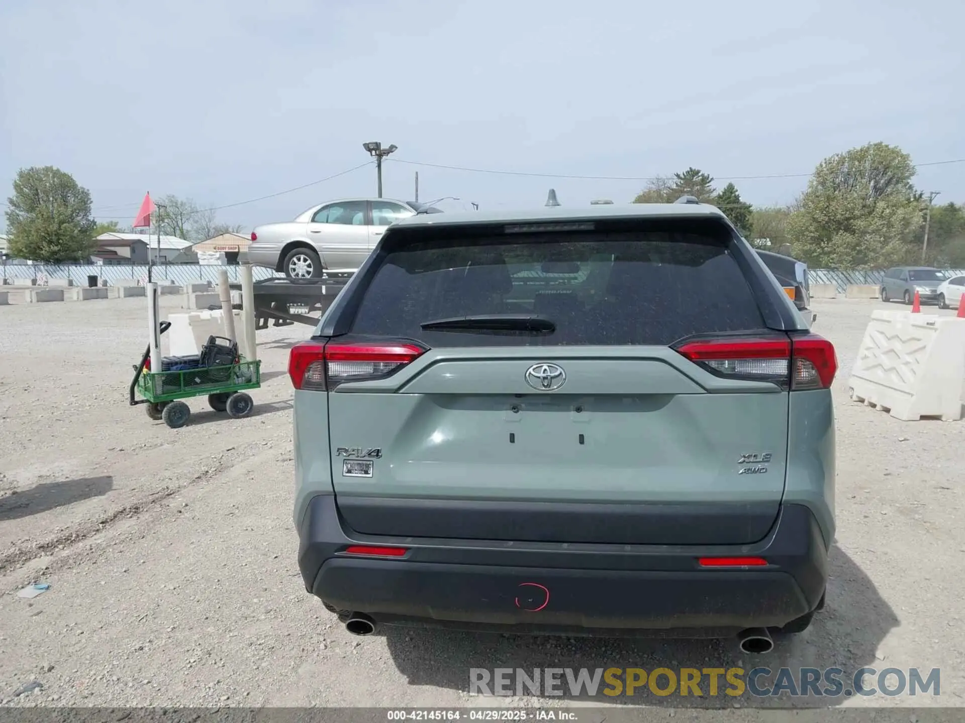 16 fotografías del automóvil dañado JTMP1RFV2KD042717 TOYOTA RAV4 2019