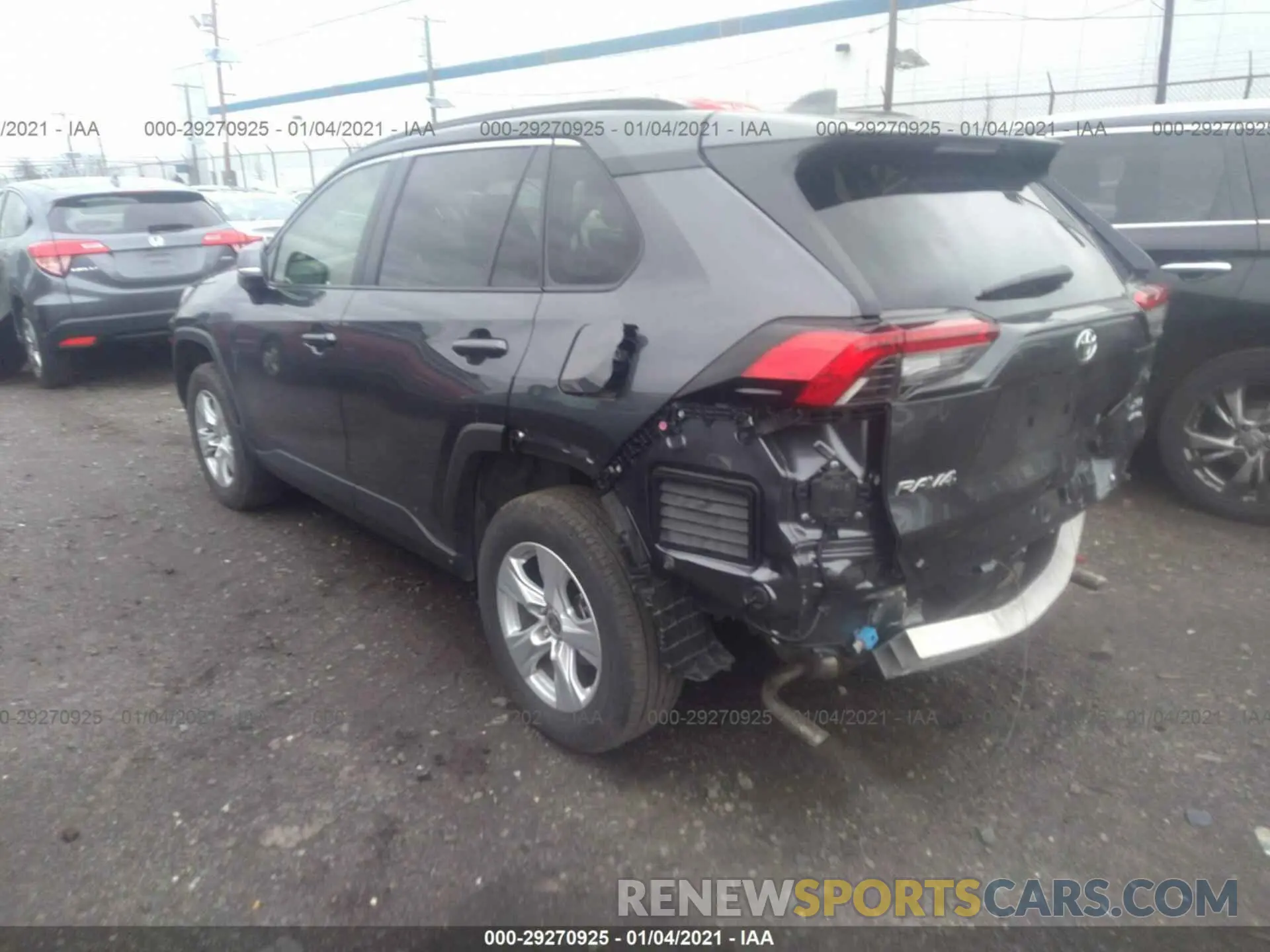 3 fotografías del automóvil dañado JTMP1RFV2KD044421 TOYOTA RAV4 2019