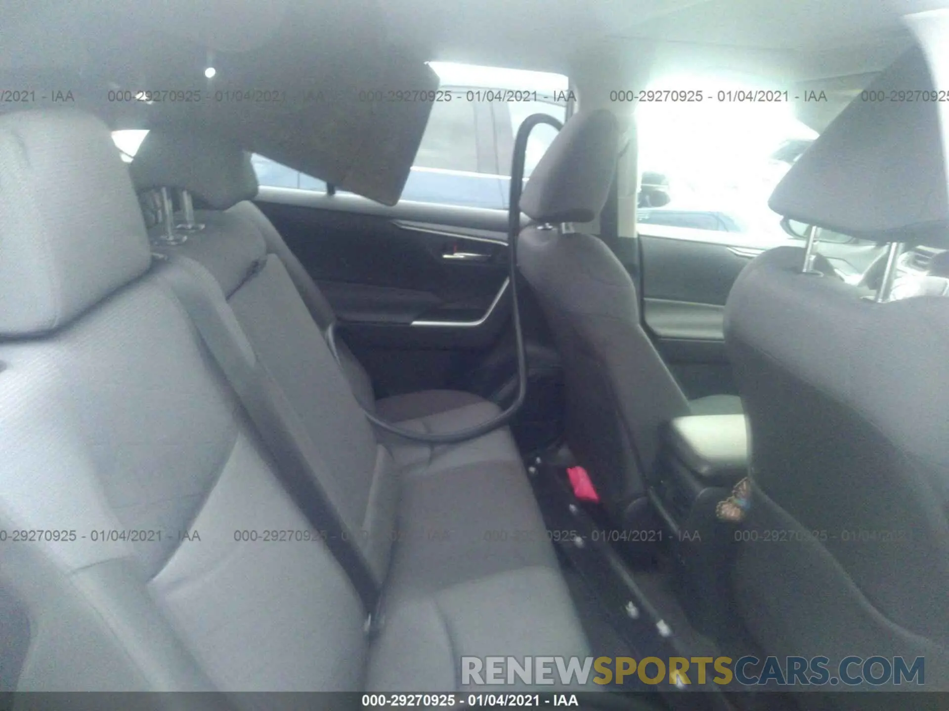 8 fotografías del automóvil dañado JTMP1RFV2KD044421 TOYOTA RAV4 2019