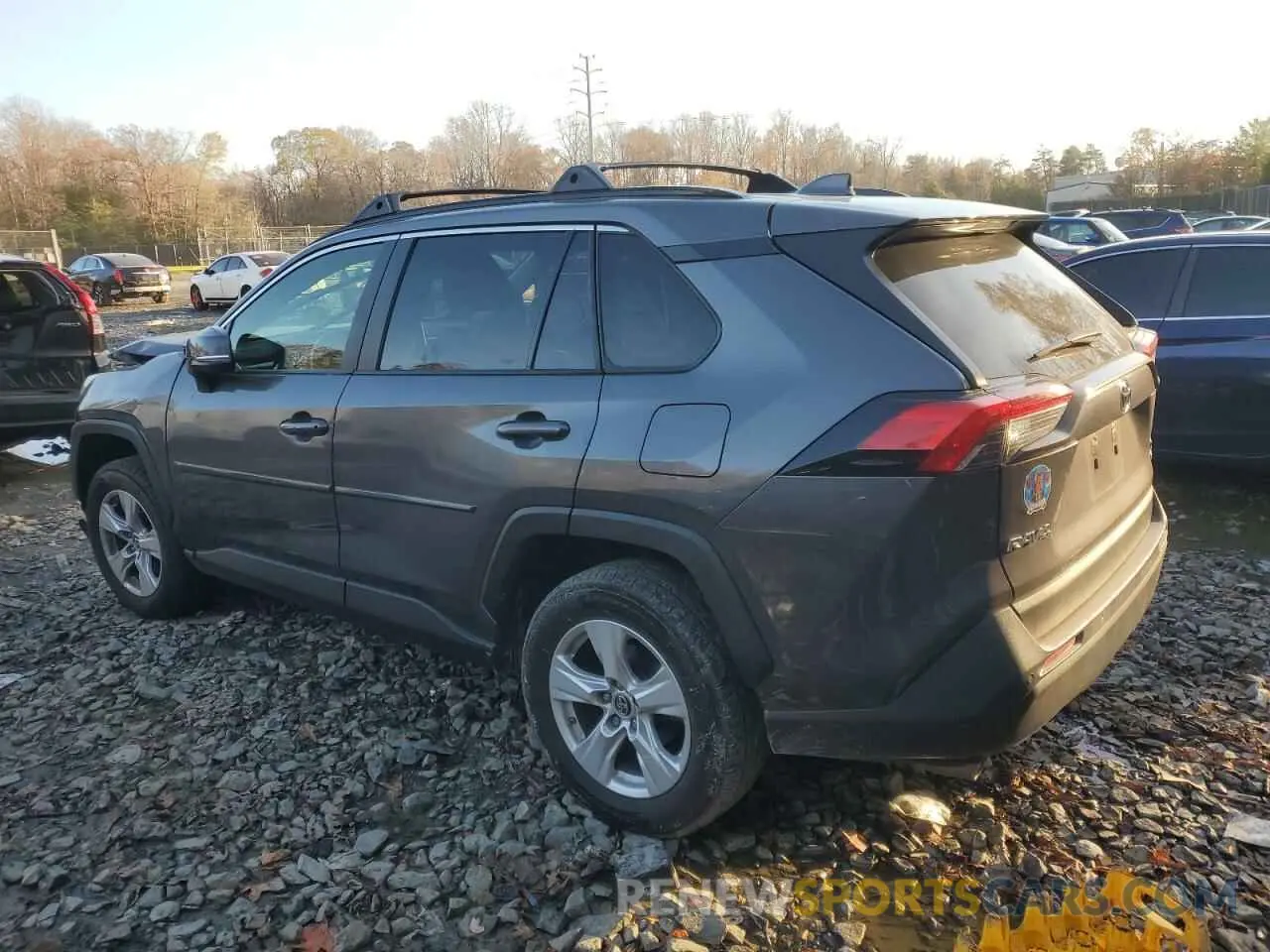2 fotografías del automóvil dañado JTMP1RFV2KD511580 TOYOTA RAV4 2019
