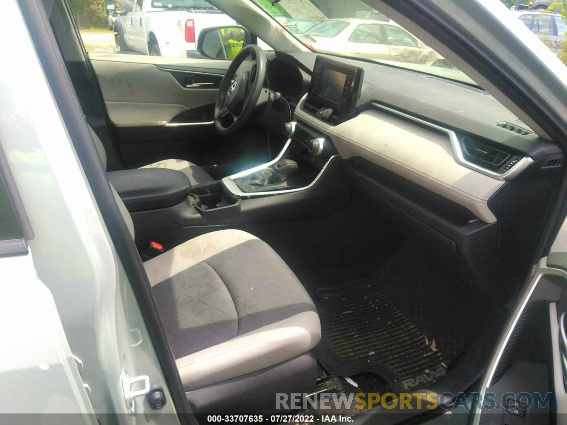 5 fotografías del automóvil dañado JTMP1RFV3KD027918 TOYOTA RAV4 2019