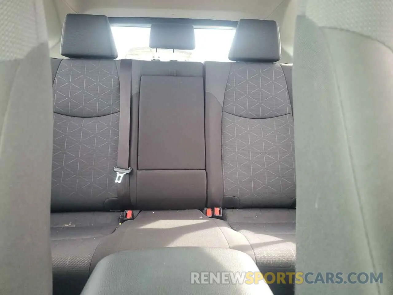 10 fotografías del automóvil dañado JTMP1RFV3KD034965 TOYOTA RAV4 2019