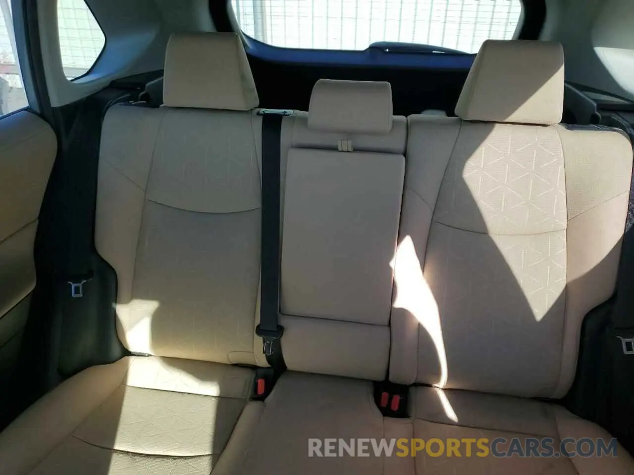 10 fotografías del automóvil dañado JTMP1RFV3KD510020 TOYOTA RAV4 2019