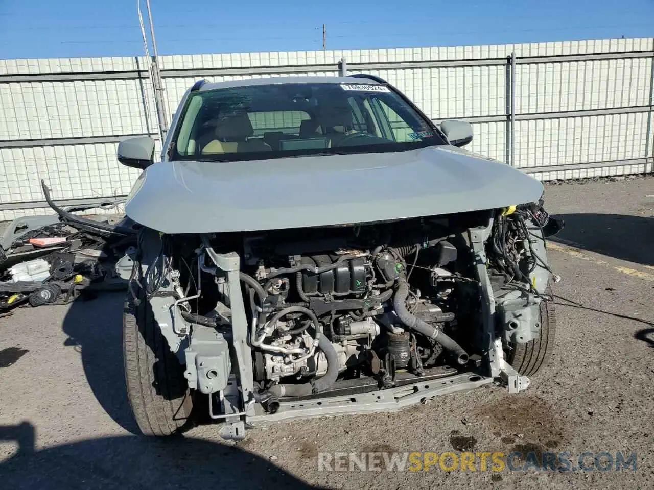 5 fotografías del automóvil dañado JTMP1RFV3KD510020 TOYOTA RAV4 2019