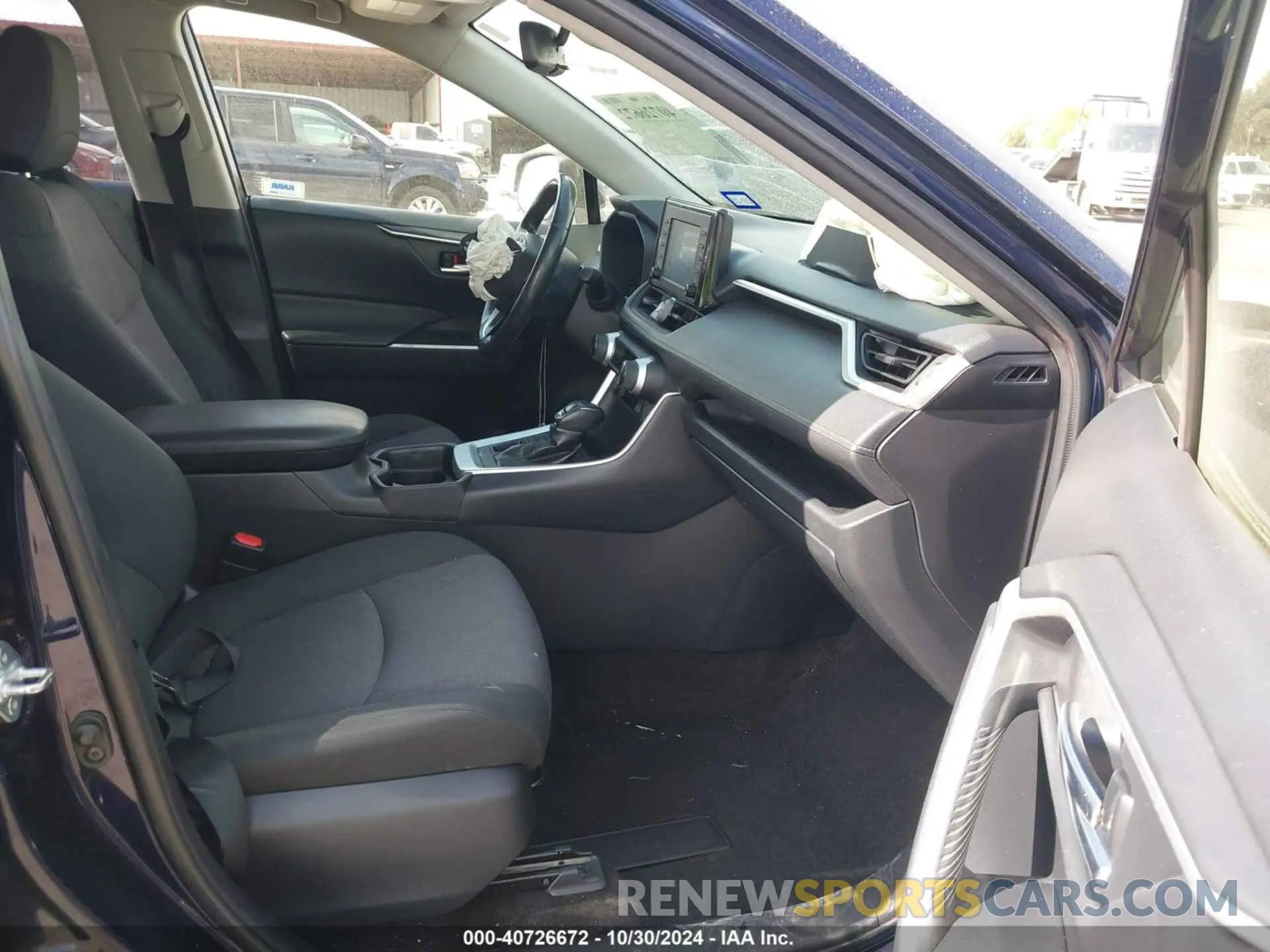 5 fotografías del automóvil dañado JTMP1RFV3KJ018430 TOYOTA RAV4 2019