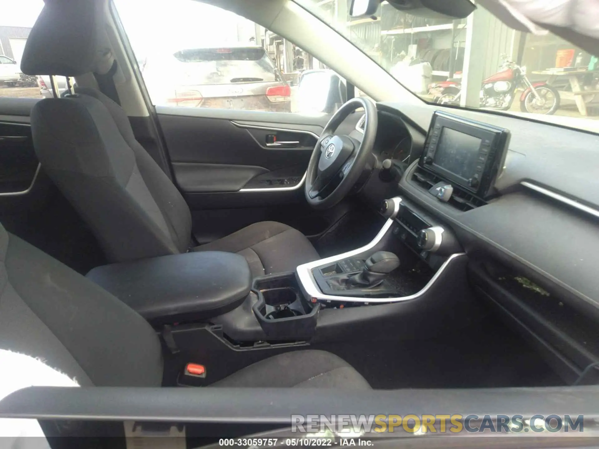 5 fotografías del automóvil dañado JTMP1RFV4KD029371 TOYOTA RAV4 2019