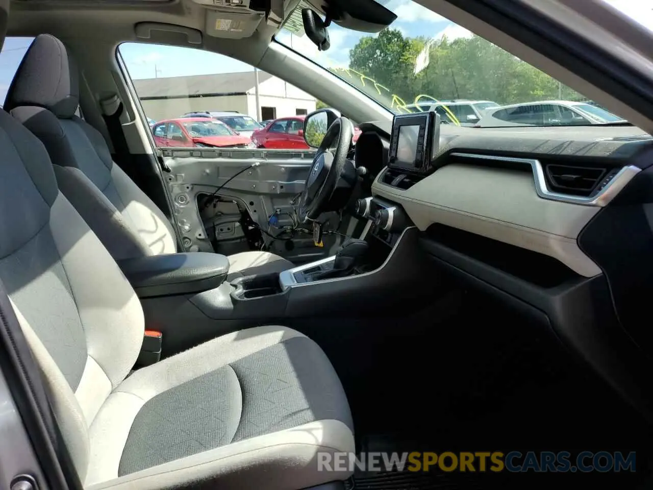 5 fotografías del automóvil dañado JTMP1RFV4KJ017707 TOYOTA RAV4 2019