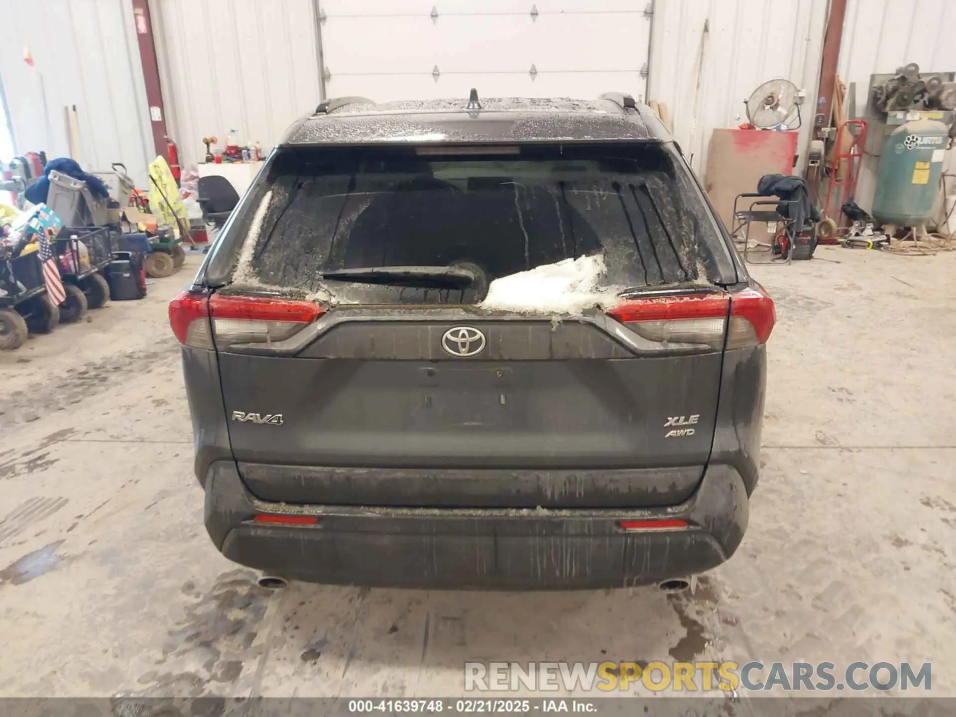 16 fotografías del automóvil dañado JTMP1RFV5KD009999 TOYOTA RAV4 2019