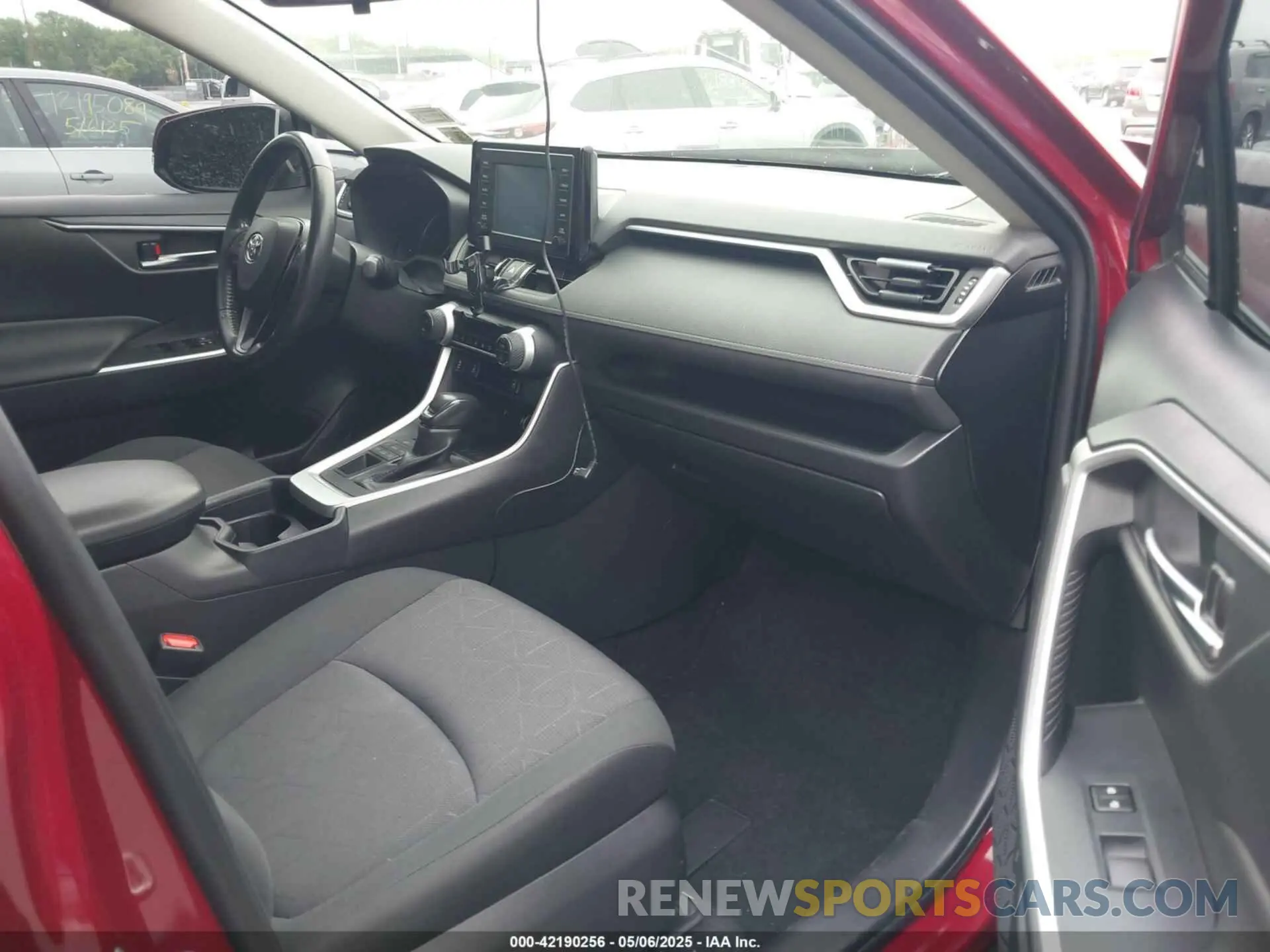 5 fotografías del automóvil dañado JTMP1RFV5KD042503 TOYOTA RAV4 2019
