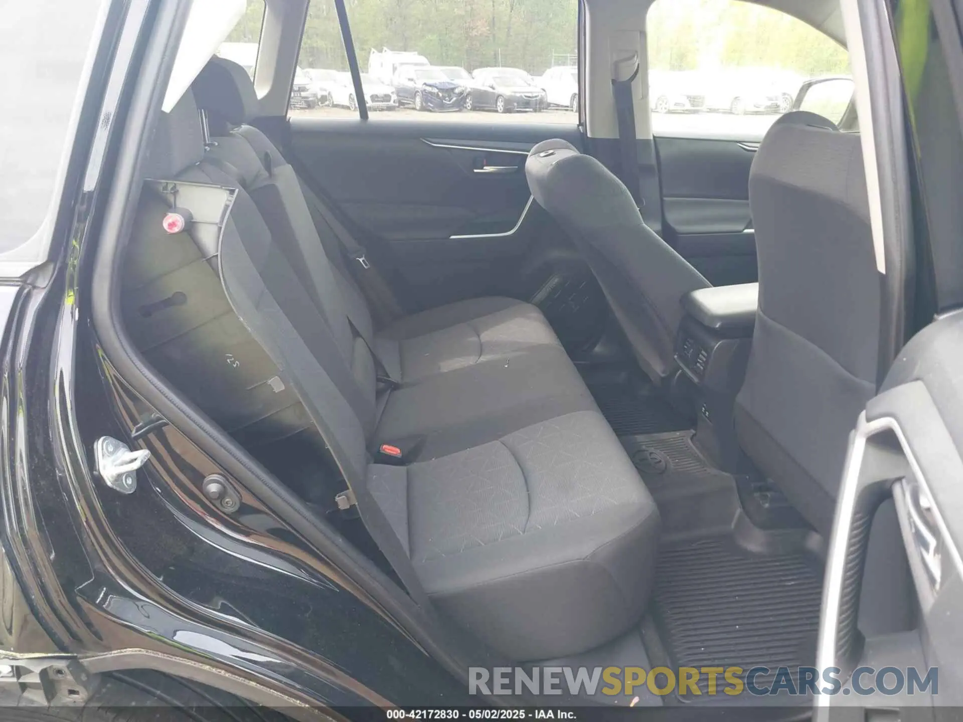 8 fotografías del automóvil dañado JTMP1RFV6KD500954 TOYOTA RAV4 2019