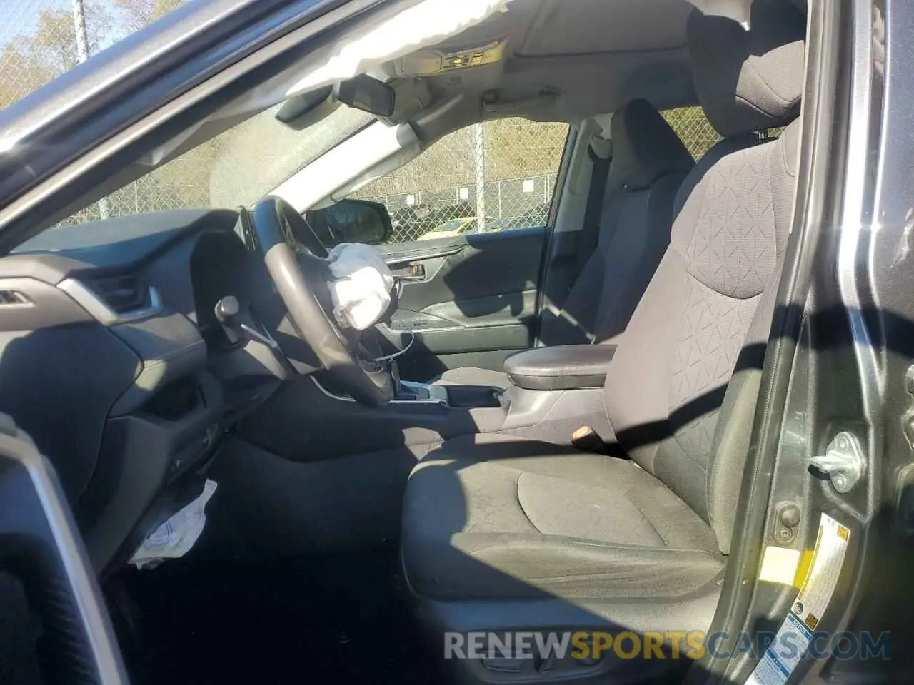 7 fotografías del automóvil dañado JTMP1RFV8KD005817 TOYOTA RAV4 2019