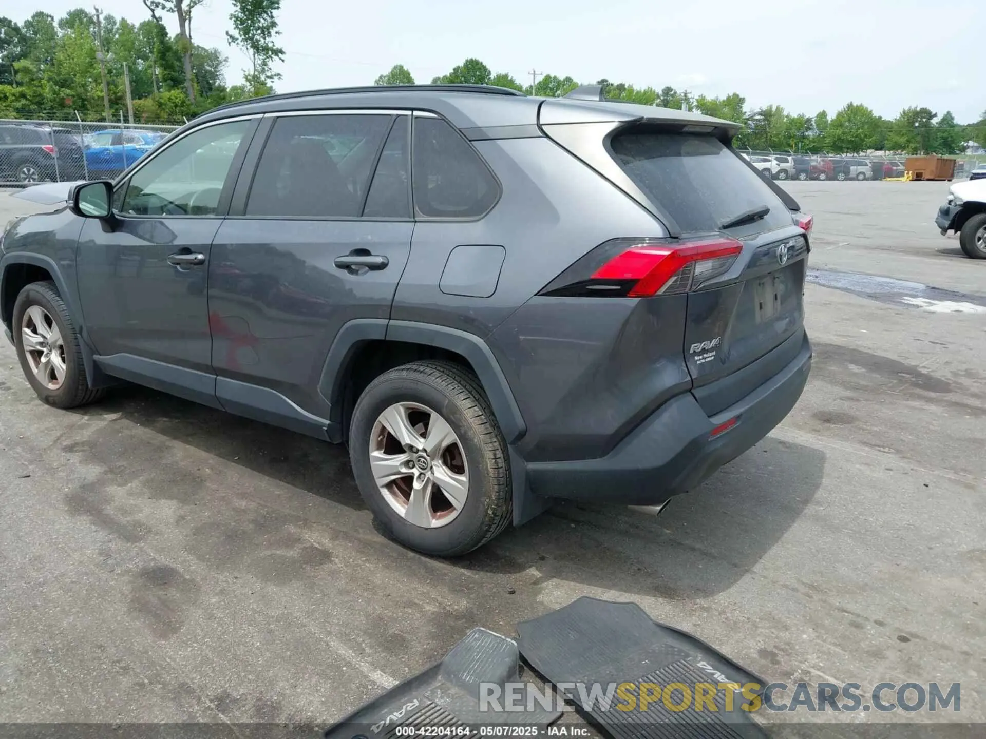3 fotografías del automóvil dañado JTMP1RFV8KD030071 TOYOTA RAV4 2019