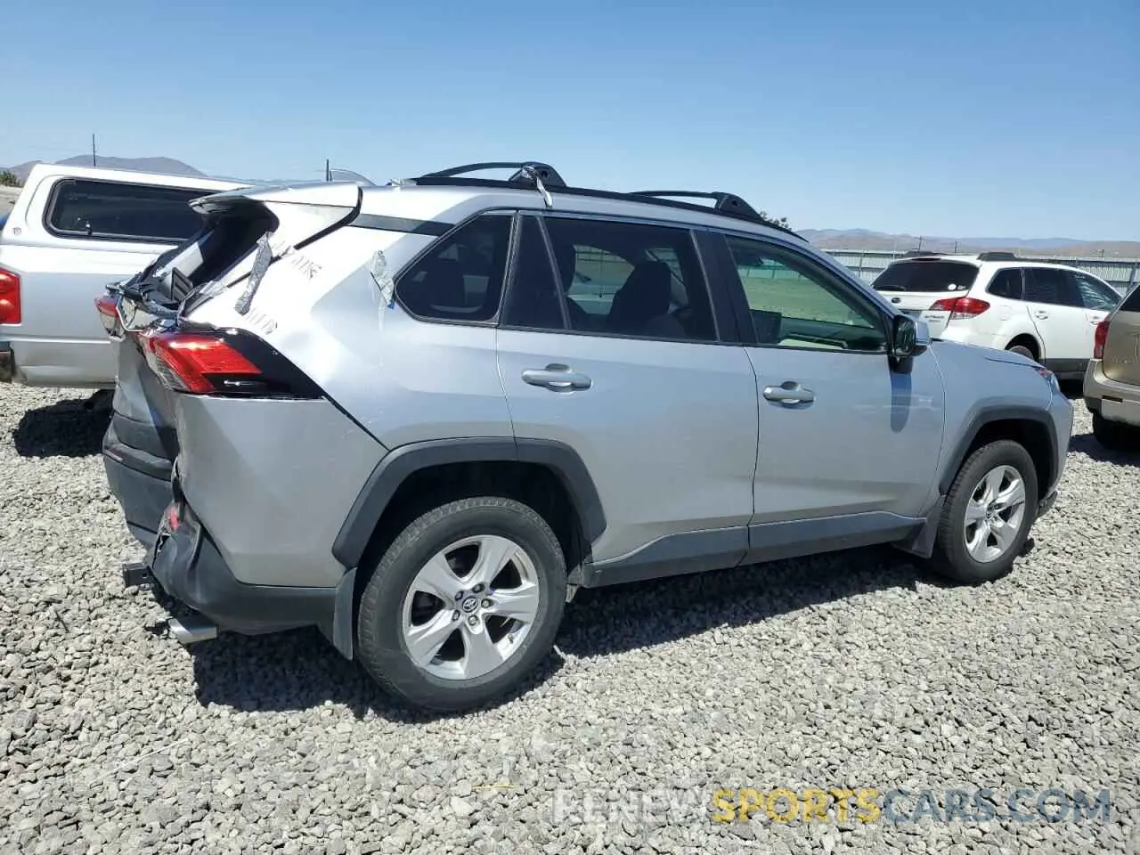 3 fotografías del automóvil dañado JTMP1RFV8KJ017077 TOYOTA RAV4 2019