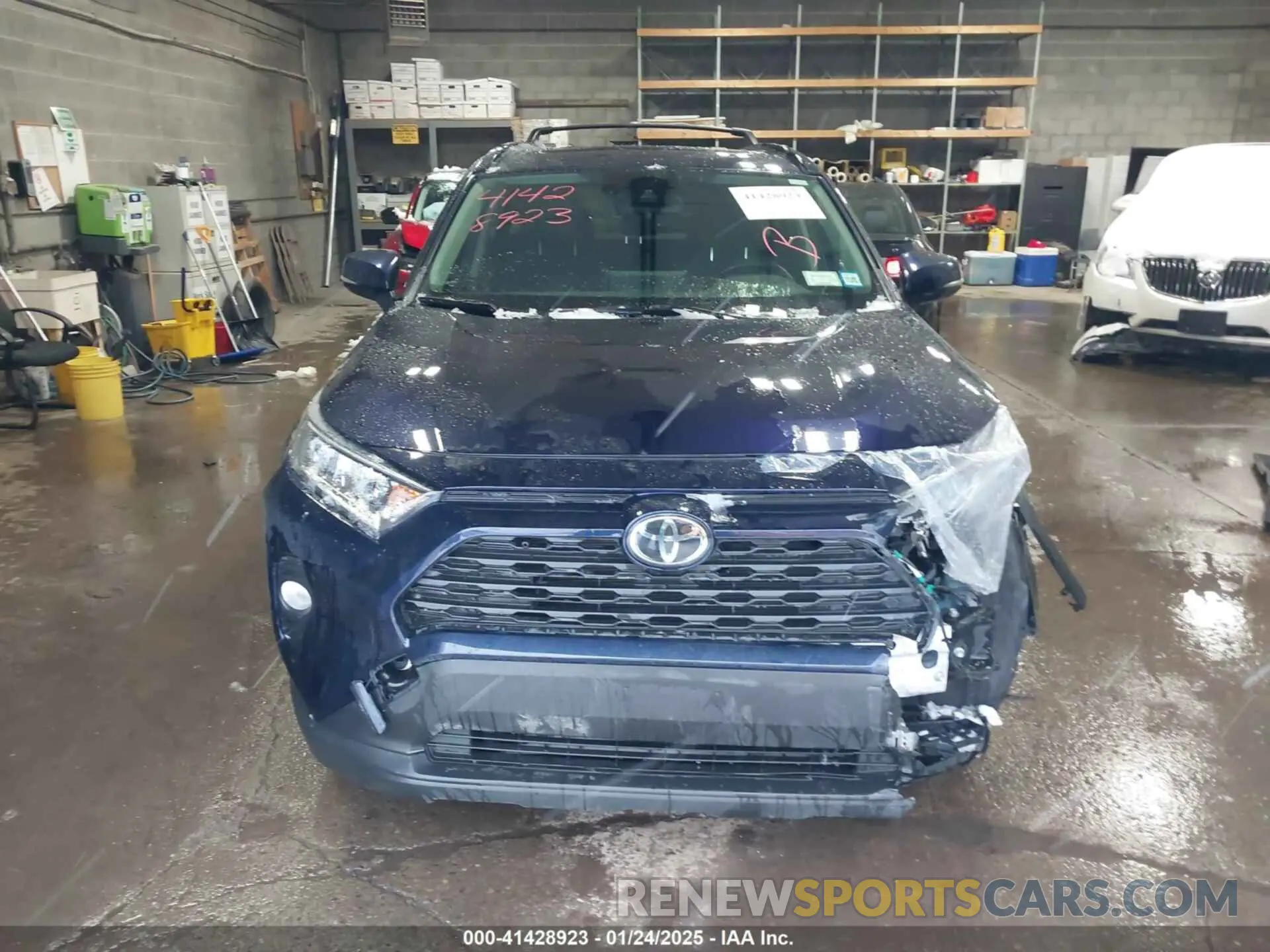 12 fotografías del automóvil dañado JTMP1RFV8KJ019685 TOYOTA RAV4 2019