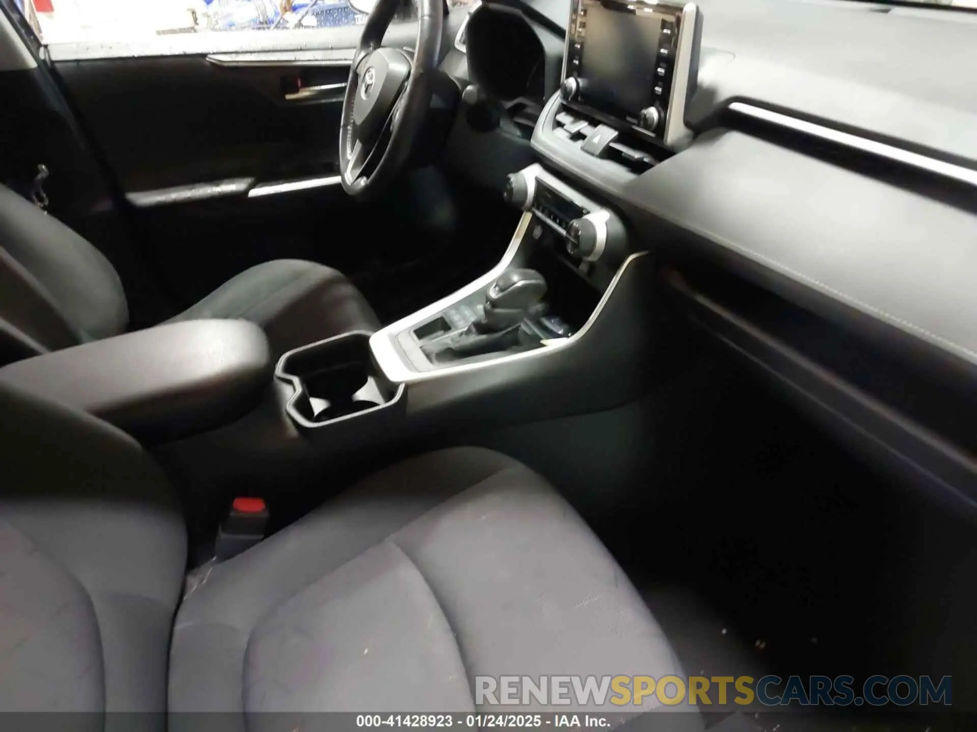 5 fotografías del automóvil dañado JTMP1RFV8KJ019685 TOYOTA RAV4 2019