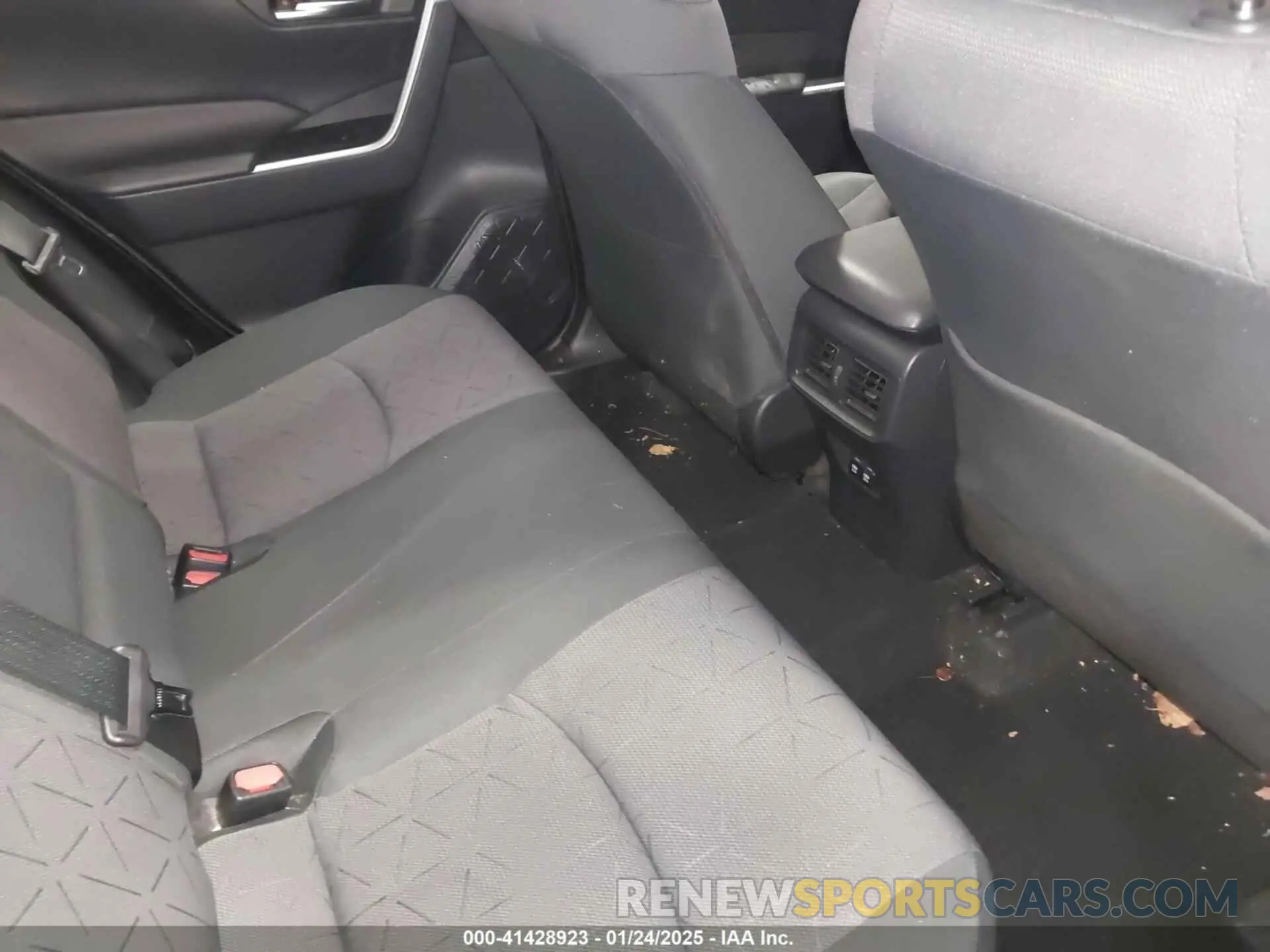 8 fotografías del automóvil dañado JTMP1RFV8KJ019685 TOYOTA RAV4 2019