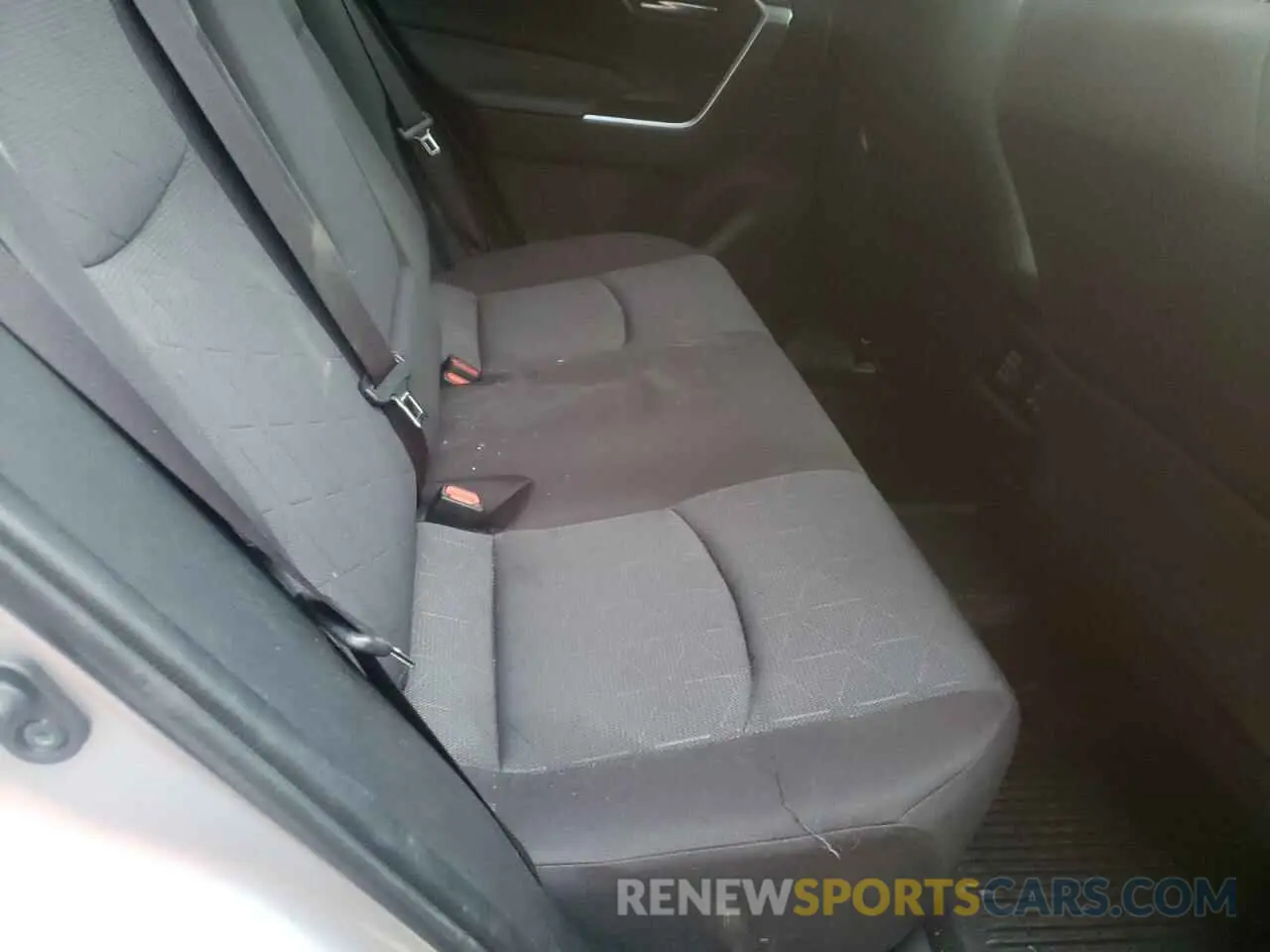 6 fotografías del automóvil dañado JTMP1RFV9KJ006167 TOYOTA RAV4 2019