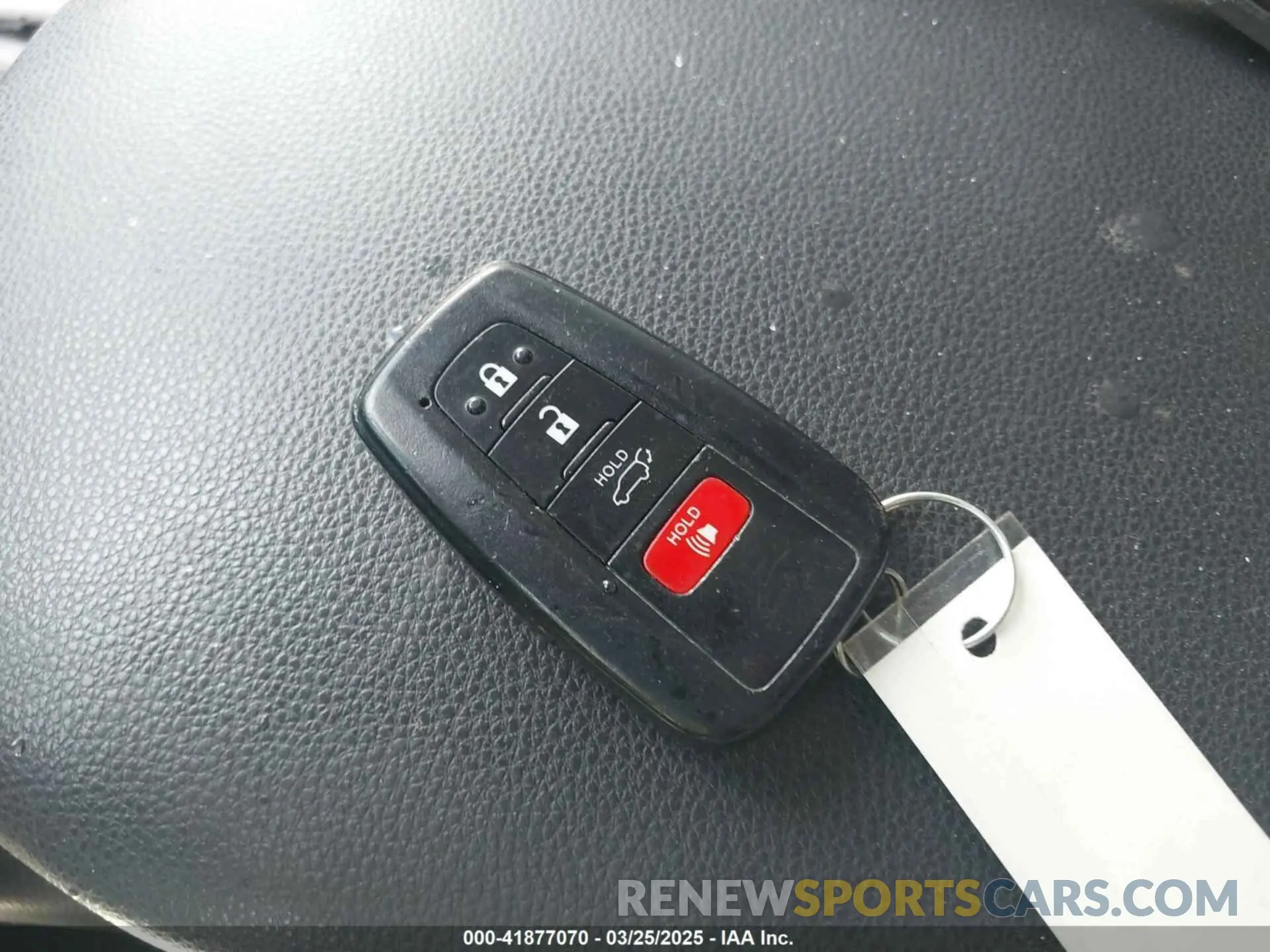11 fotografías del automóvil dañado JTMP1RFVXKD014440 TOYOTA RAV4 2019