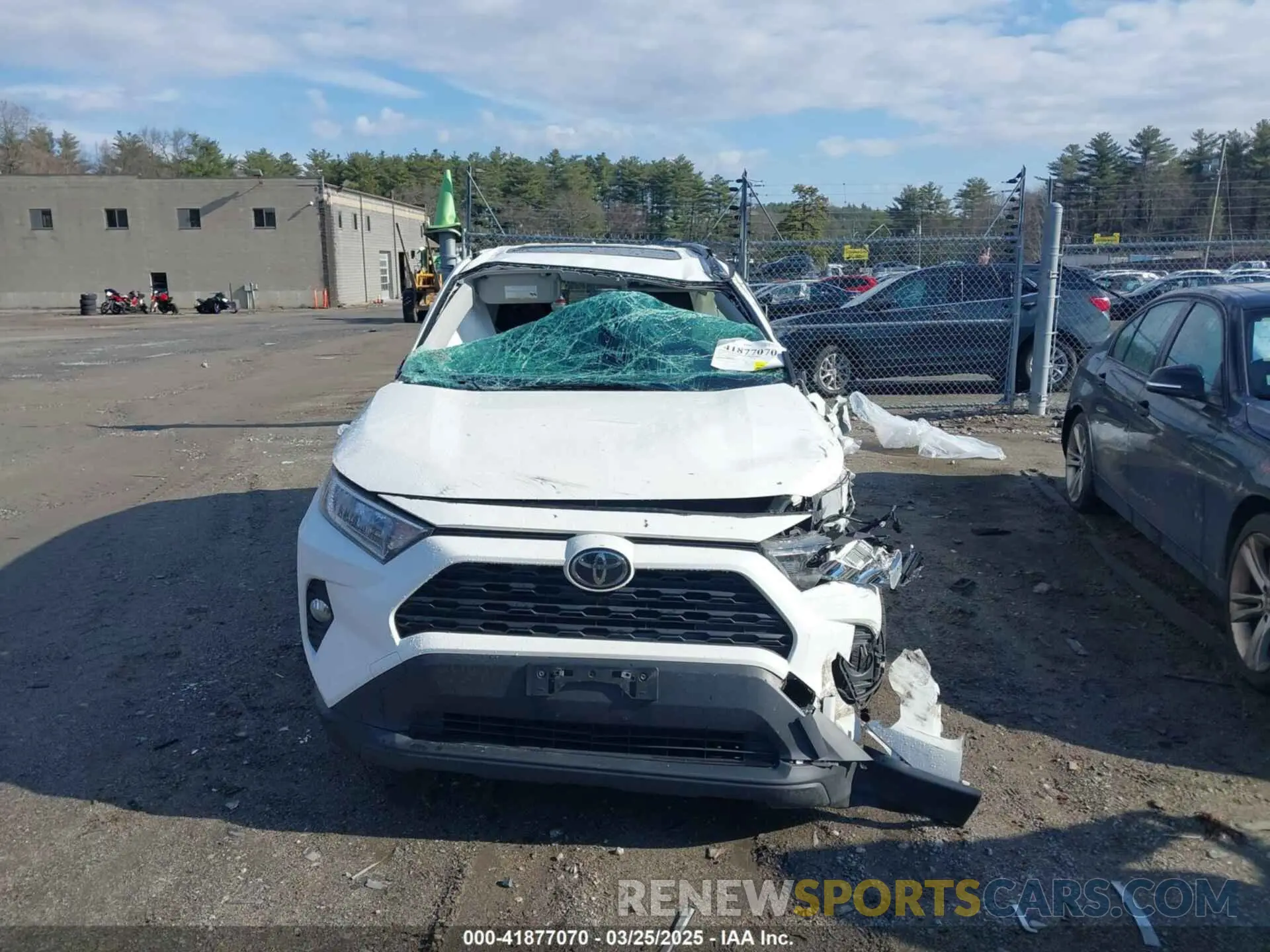 12 fotografías del automóvil dañado JTMP1RFVXKD014440 TOYOTA RAV4 2019