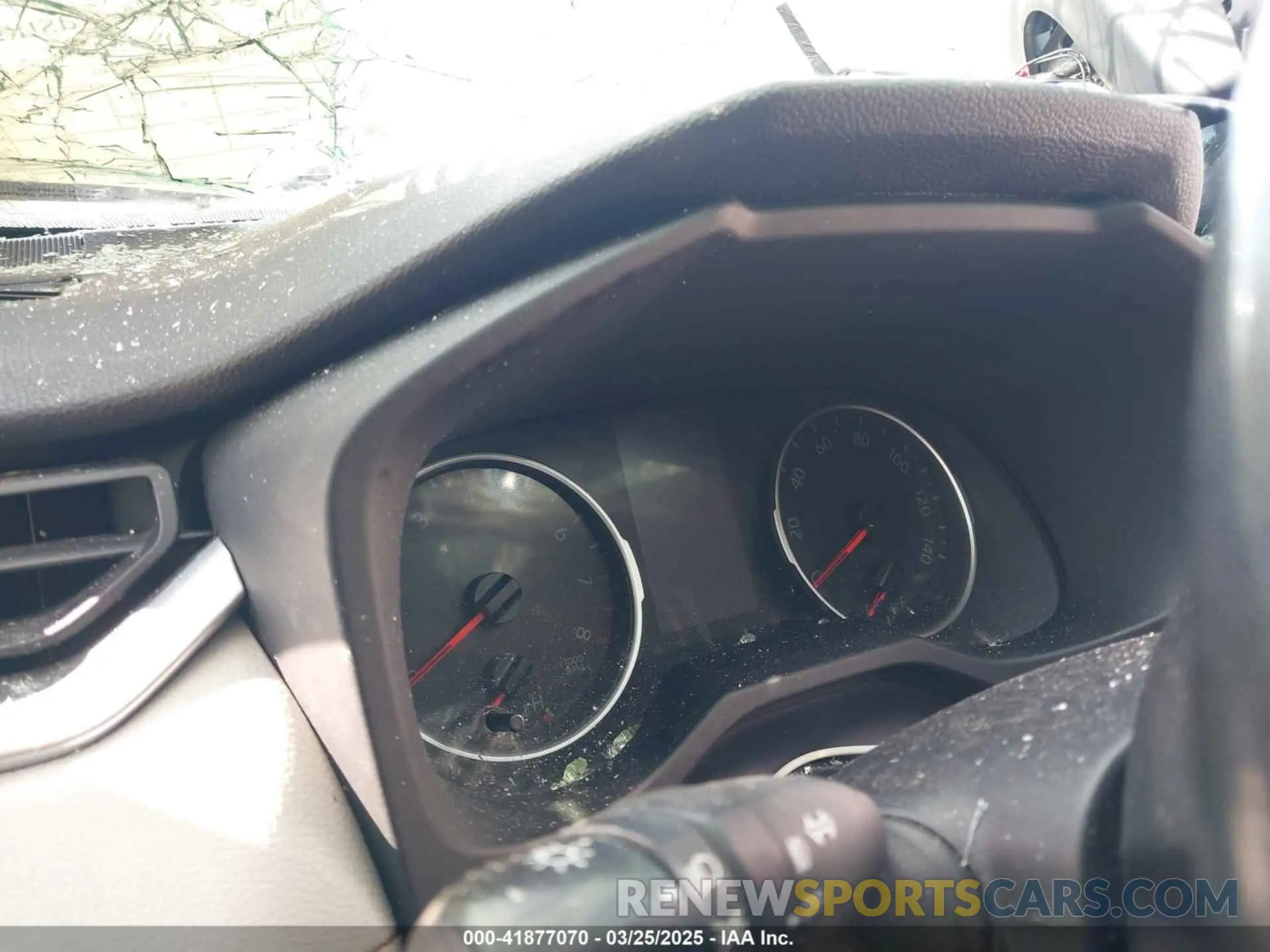 7 fotografías del automóvil dañado JTMP1RFVXKD014440 TOYOTA RAV4 2019