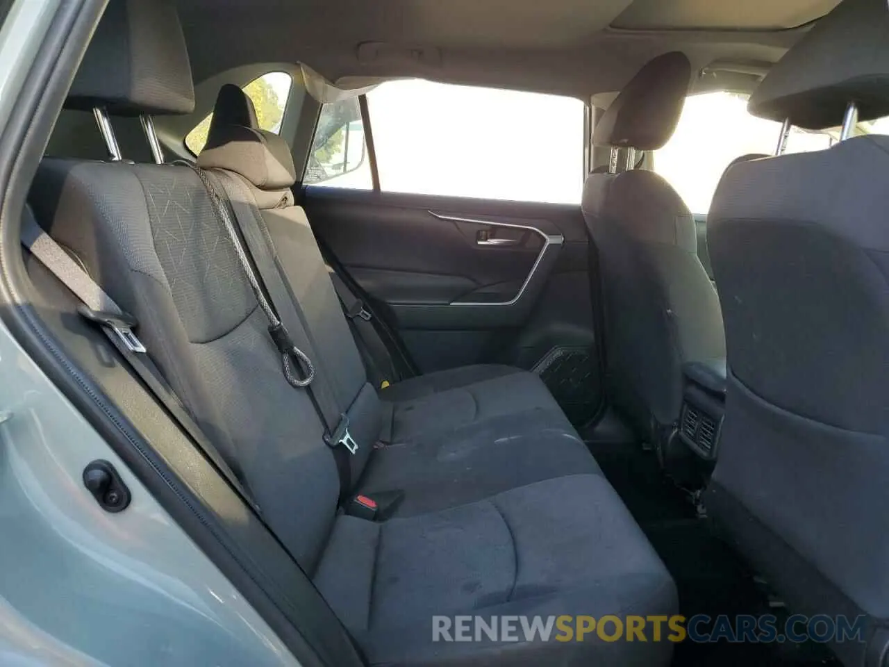 10 fotografías del automóvil dañado JTMP1RFVXKD016964 TOYOTA RAV4 2019