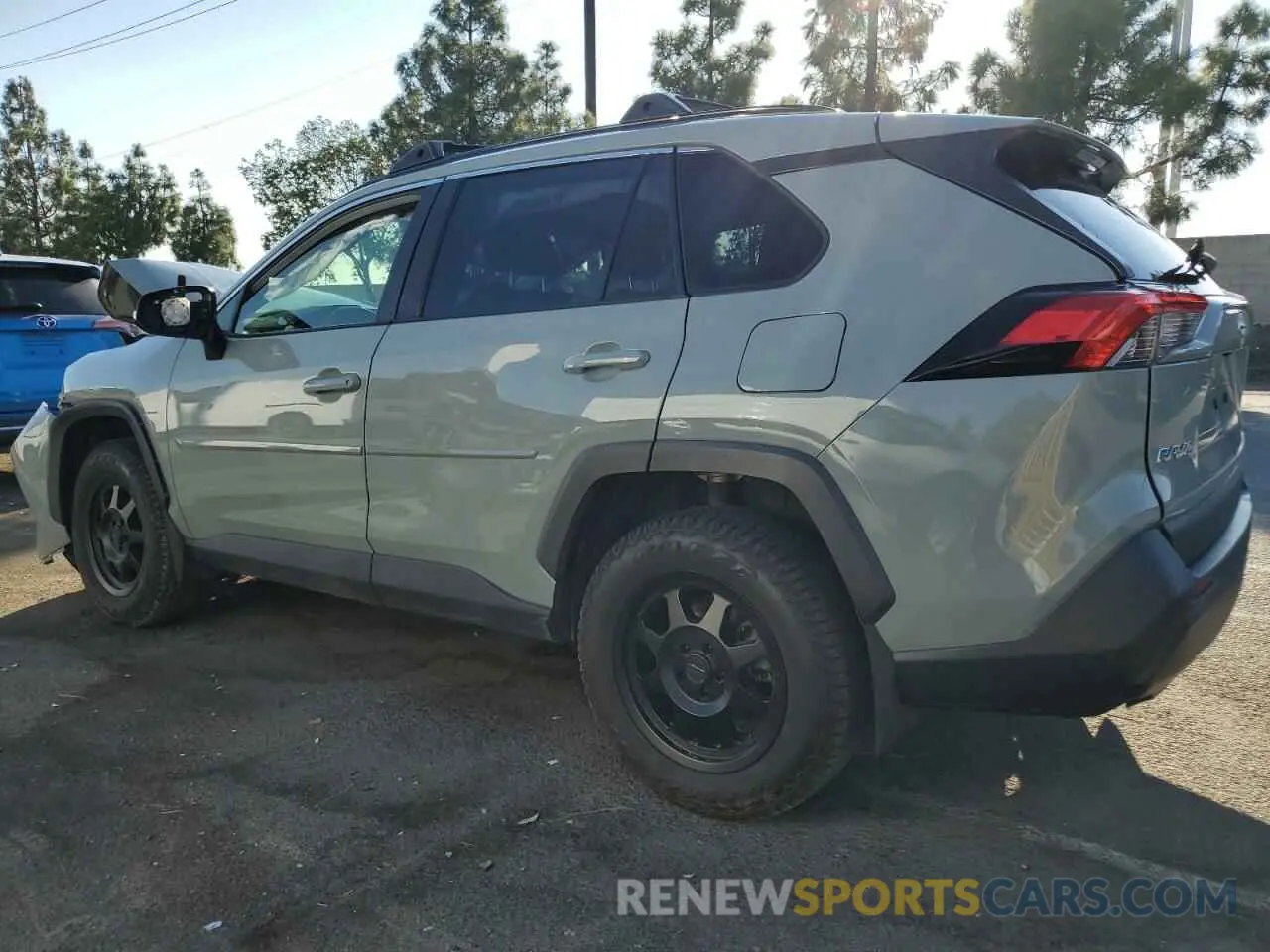 2 fotografías del automóvil dañado JTMP1RFVXKD016964 TOYOTA RAV4 2019