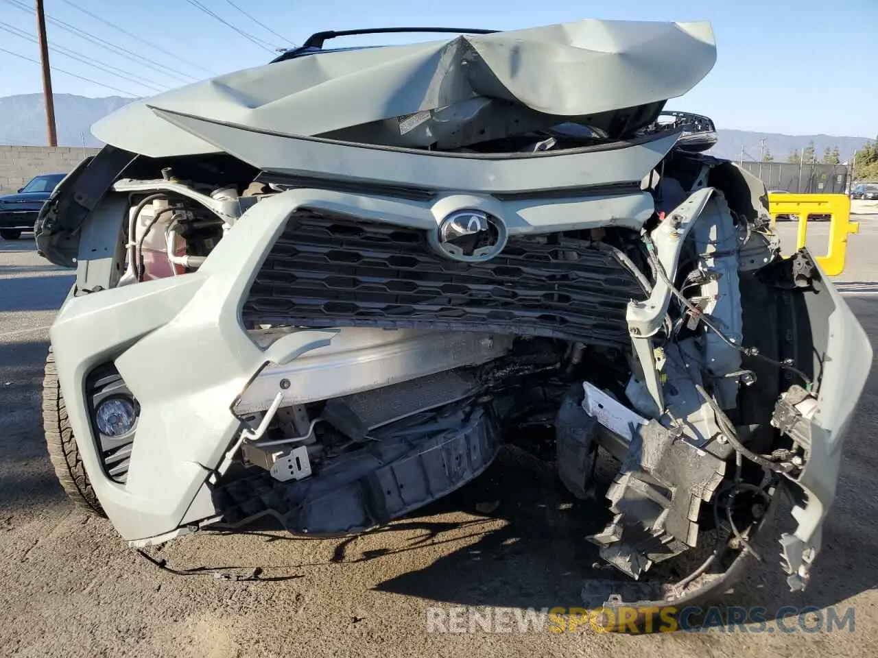 5 fotografías del automóvil dañado JTMP1RFVXKD016964 TOYOTA RAV4 2019