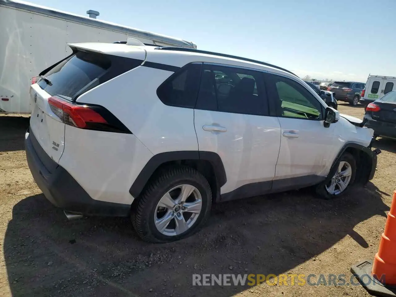 3 fotografías del automóvil dañado JTMP1RFVXKD021338 TOYOTA RAV4 2019