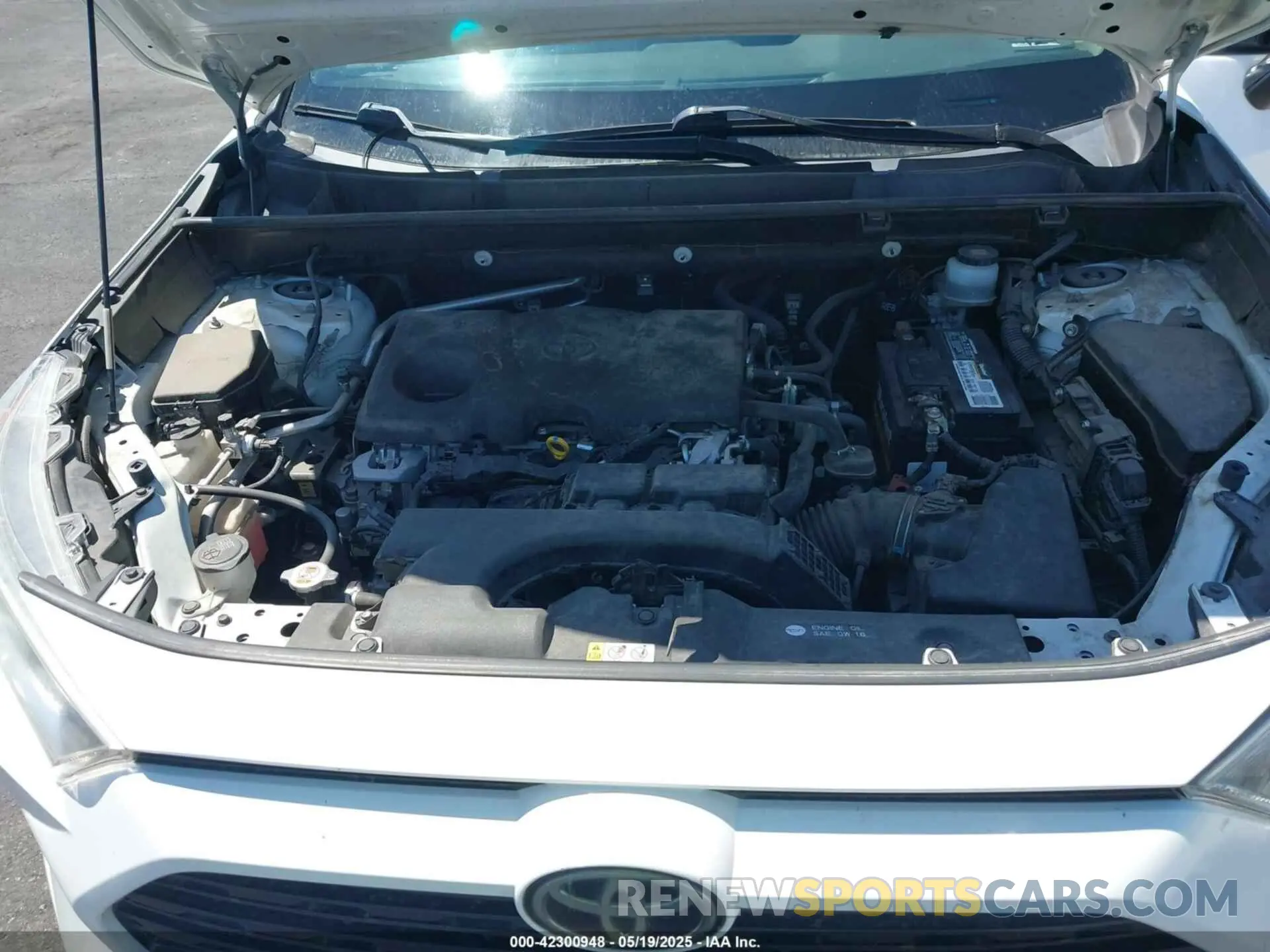 10 fotografías del automóvil dañado JTMP1RFVXKJ002886 TOYOTA RAV4 2019