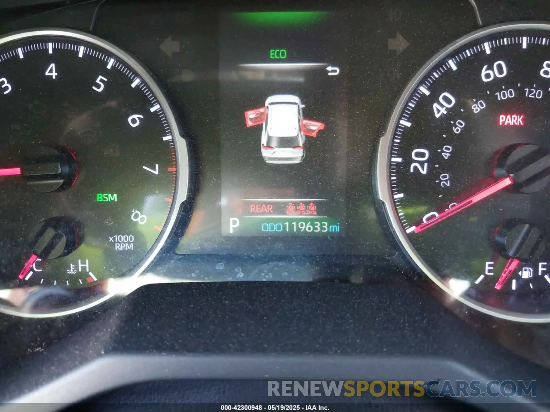 15 fotografías del automóvil dañado JTMP1RFVXKJ002886 TOYOTA RAV4 2019