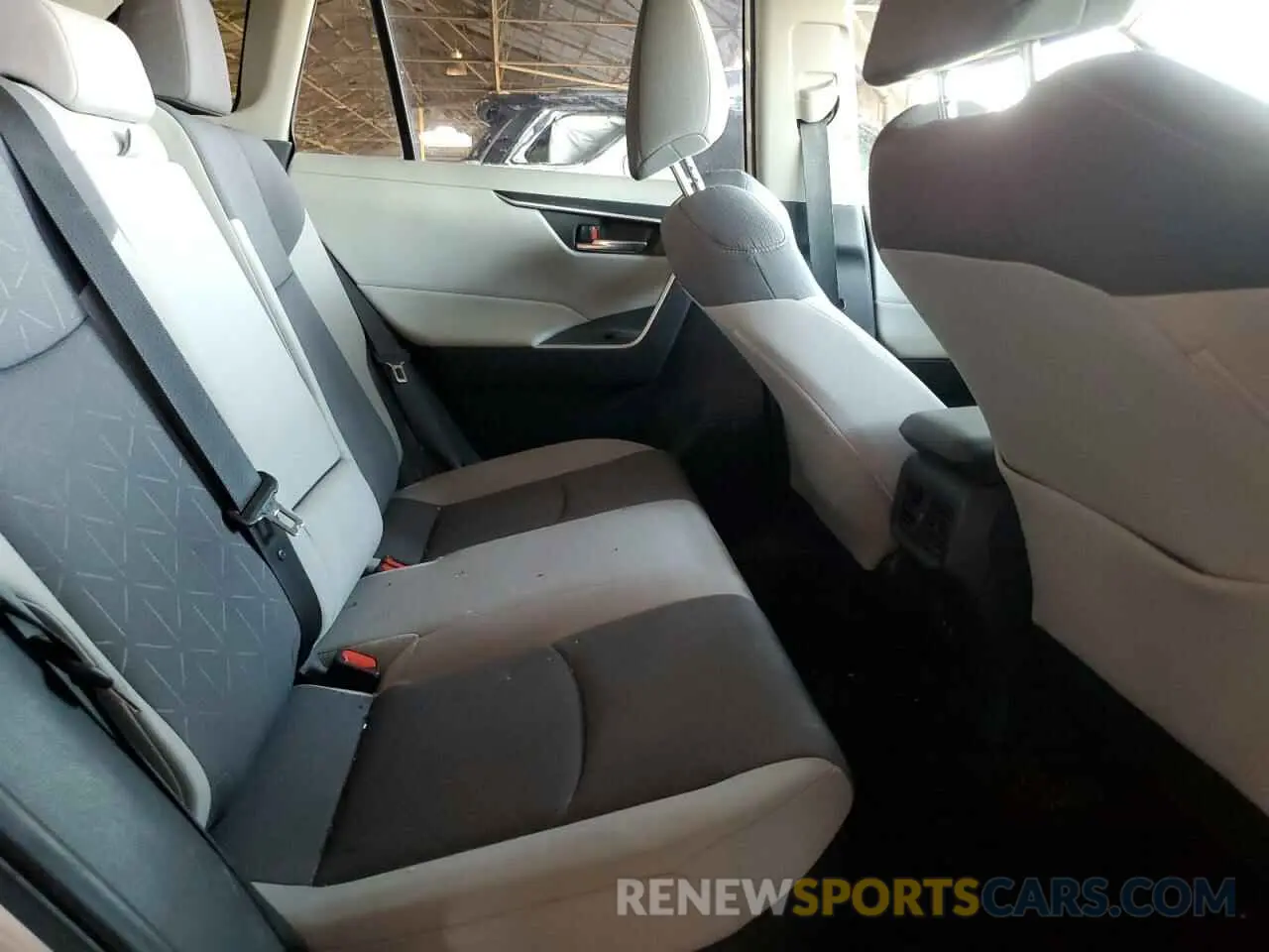 10 fotografías del automóvil dañado JTMRWRFV0KD503651 TOYOTA RAV4 2019