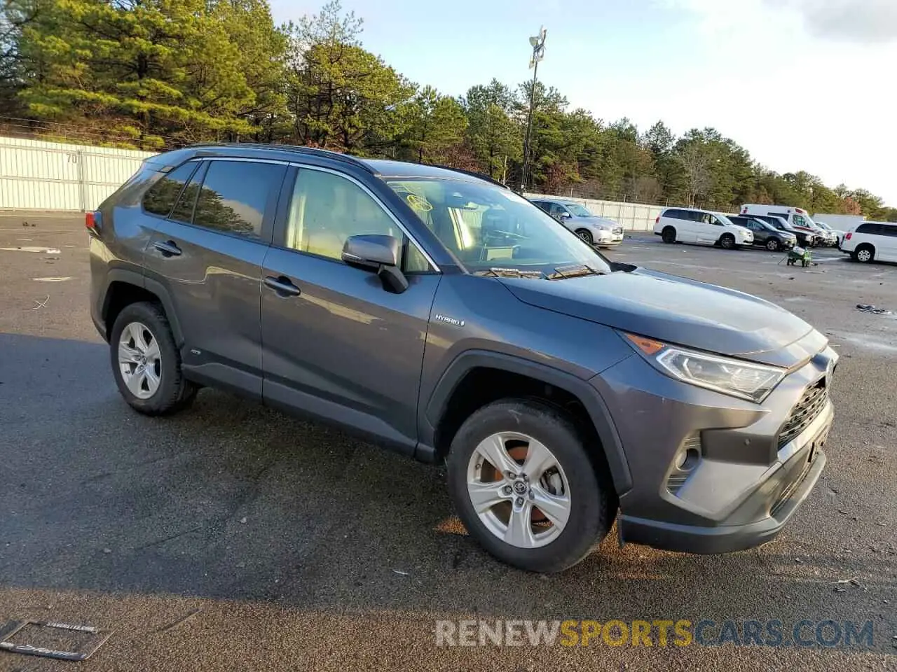 4 fotografías del automóvil dañado JTMRWRFV4KD015982 TOYOTA RAV4 2019
