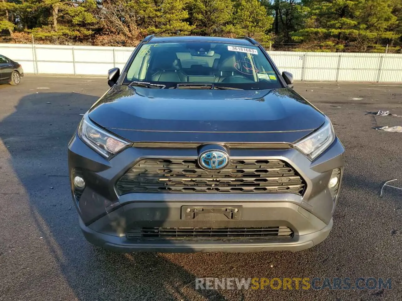 5 fotografías del automóvil dañado JTMRWRFV4KD015982 TOYOTA RAV4 2019