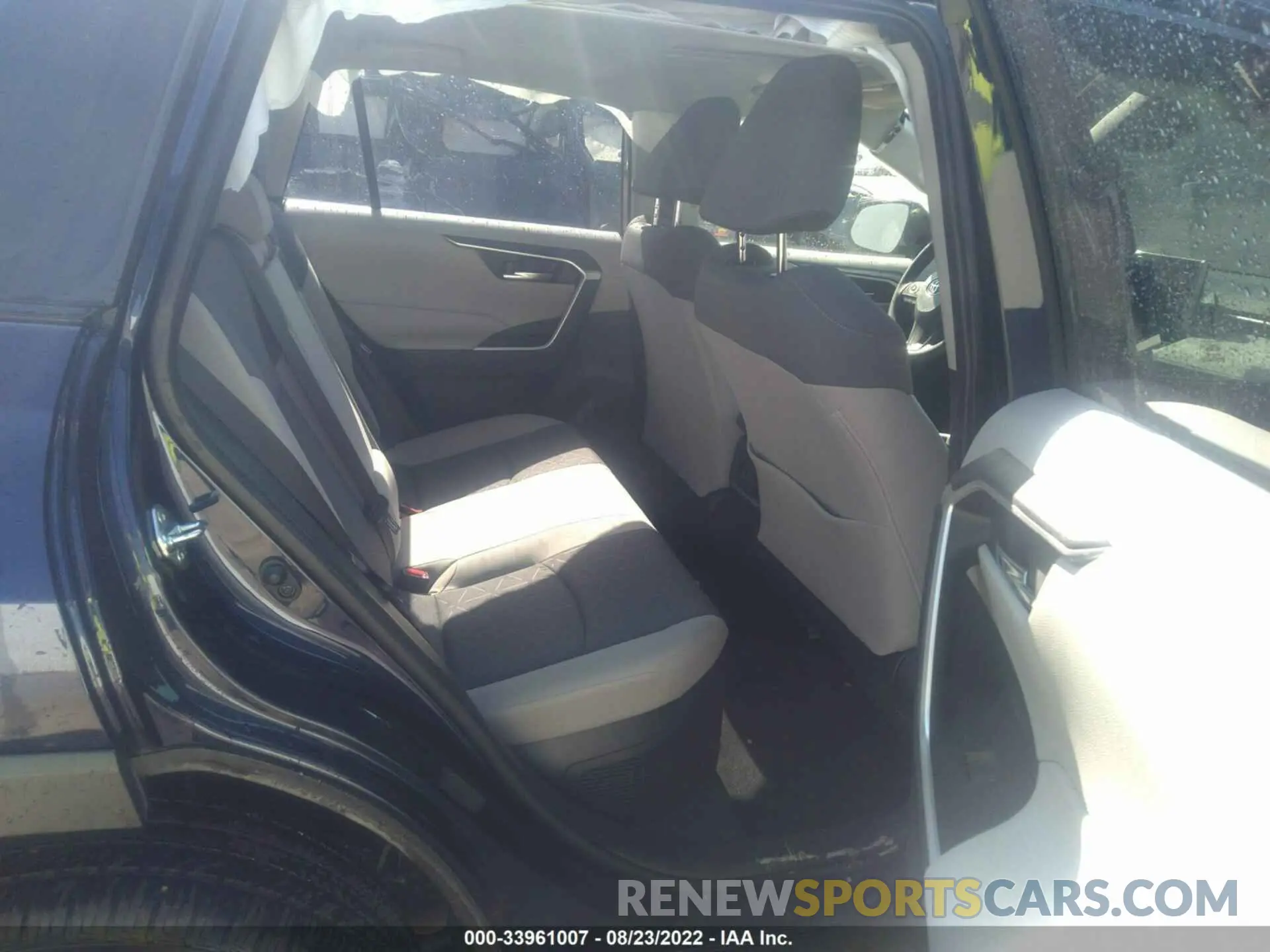 8 fotografías del automóvil dañado JTMRWRFV9KD014410 TOYOTA RAV4 2019