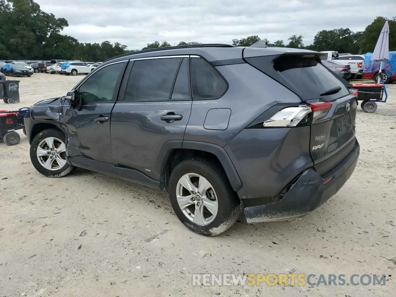 2 fotografías del automóvil dañado JTMRWRFV9KD028775 TOYOTA RAV4 2019