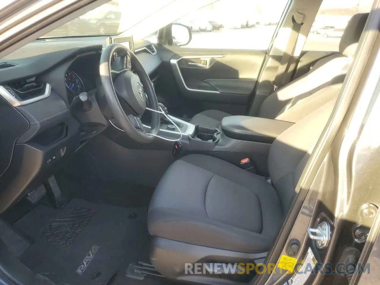 7 fotografías del automóvil dañado JTMRWRFVXKD505262 TOYOTA RAV4 2019