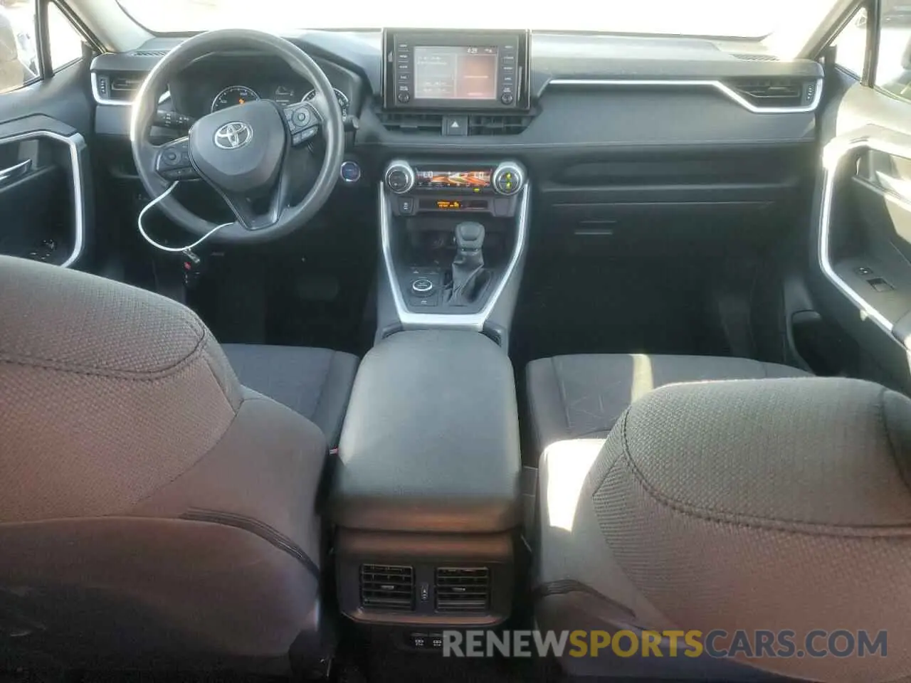8 fotografías del automóvil dañado JTMRWRFVXKD505262 TOYOTA RAV4 2019