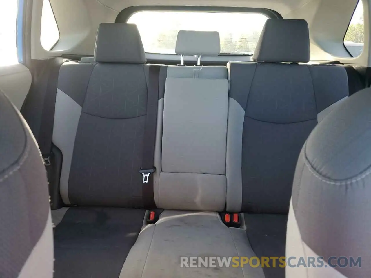 10 fotografías del automóvil dañado JTMW1RFV0KD013048 TOYOTA RAV4 2019