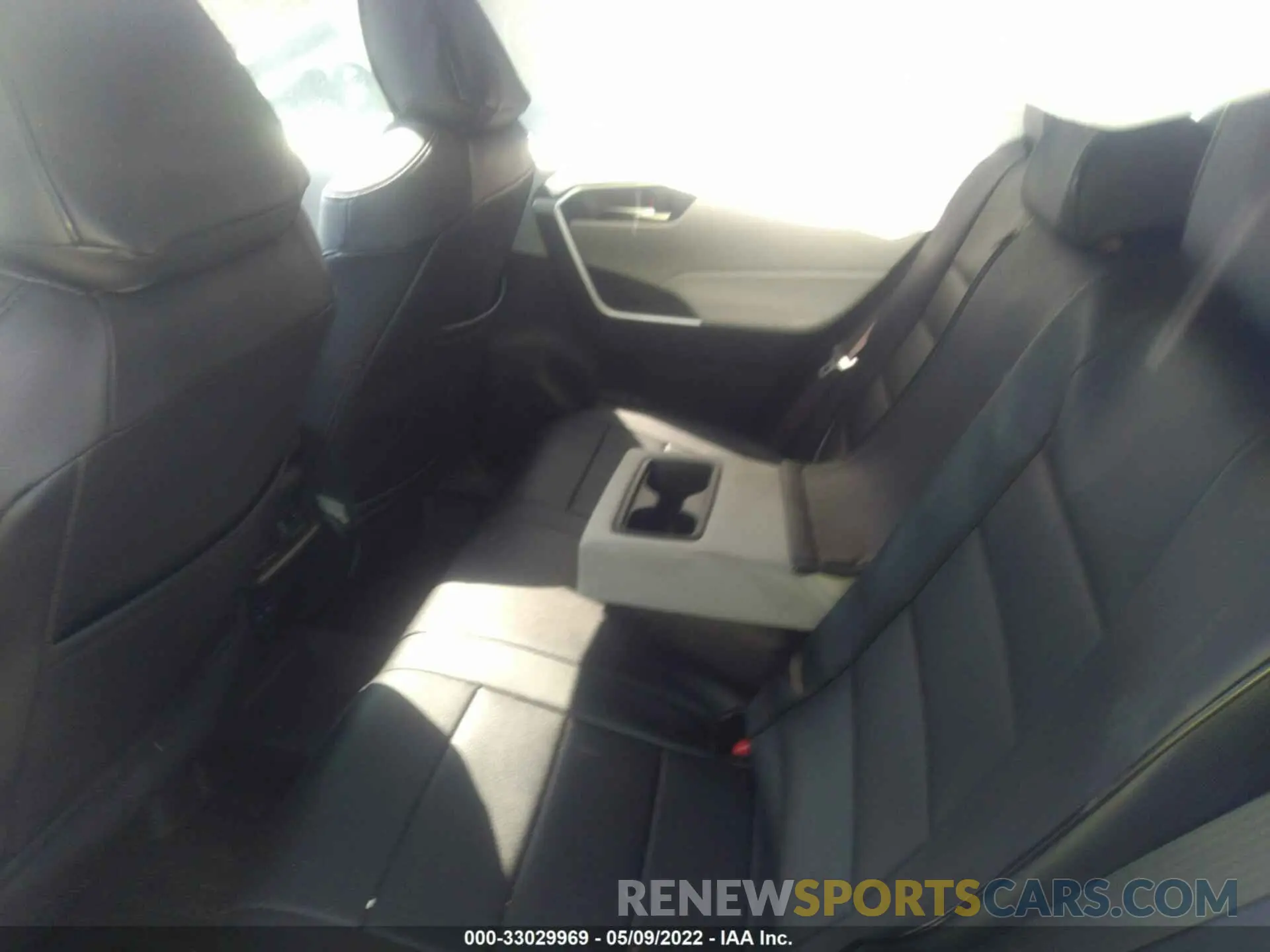 8 fotografías del automóvil dañado JTMW1RFV0KD016872 TOYOTA RAV4 2019